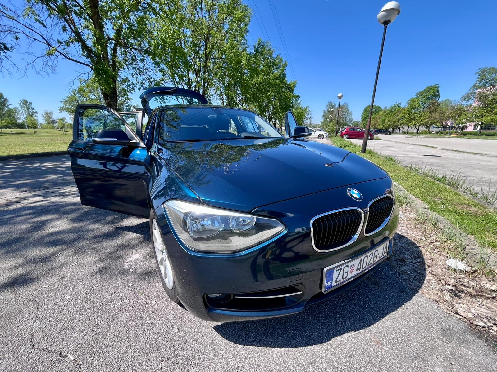 HITNO BMW serija 1 116d Efficient Dynamics Sport Line, fotografija 11