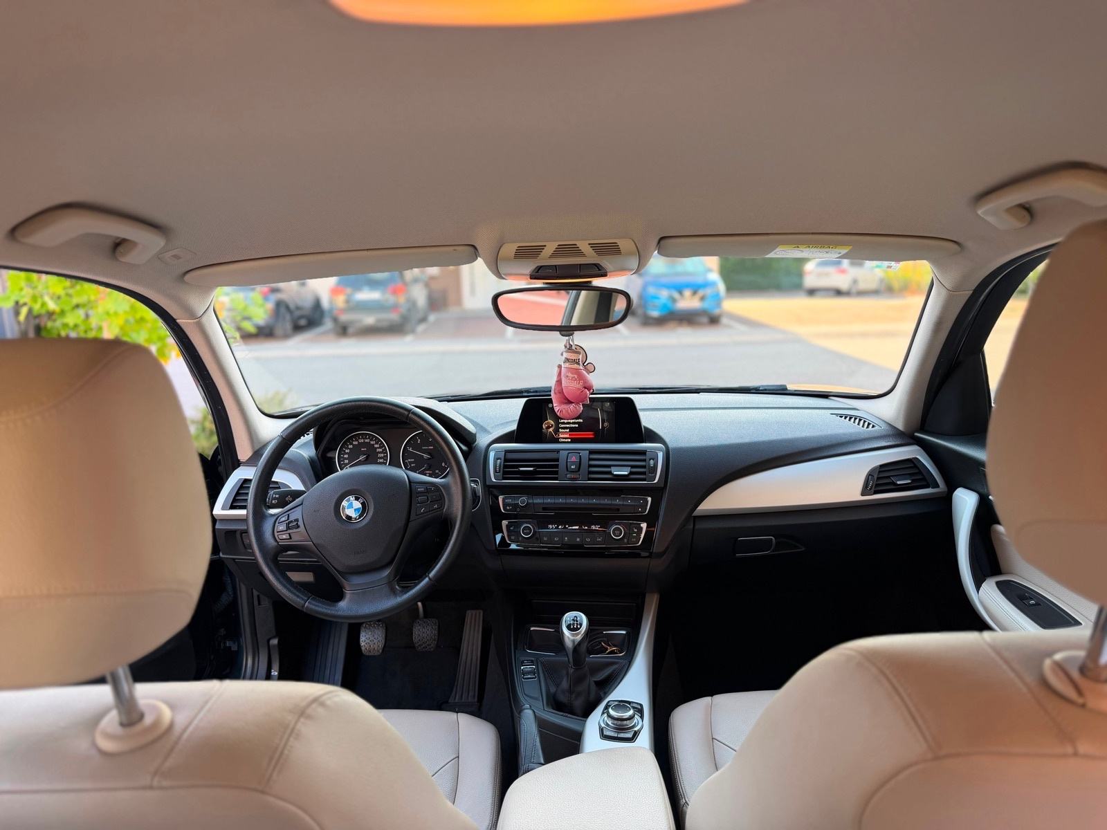 BMW serija 1 116d LED, KOŽA, NAVIGACIJA, REG. 1/2027., fotografija 5