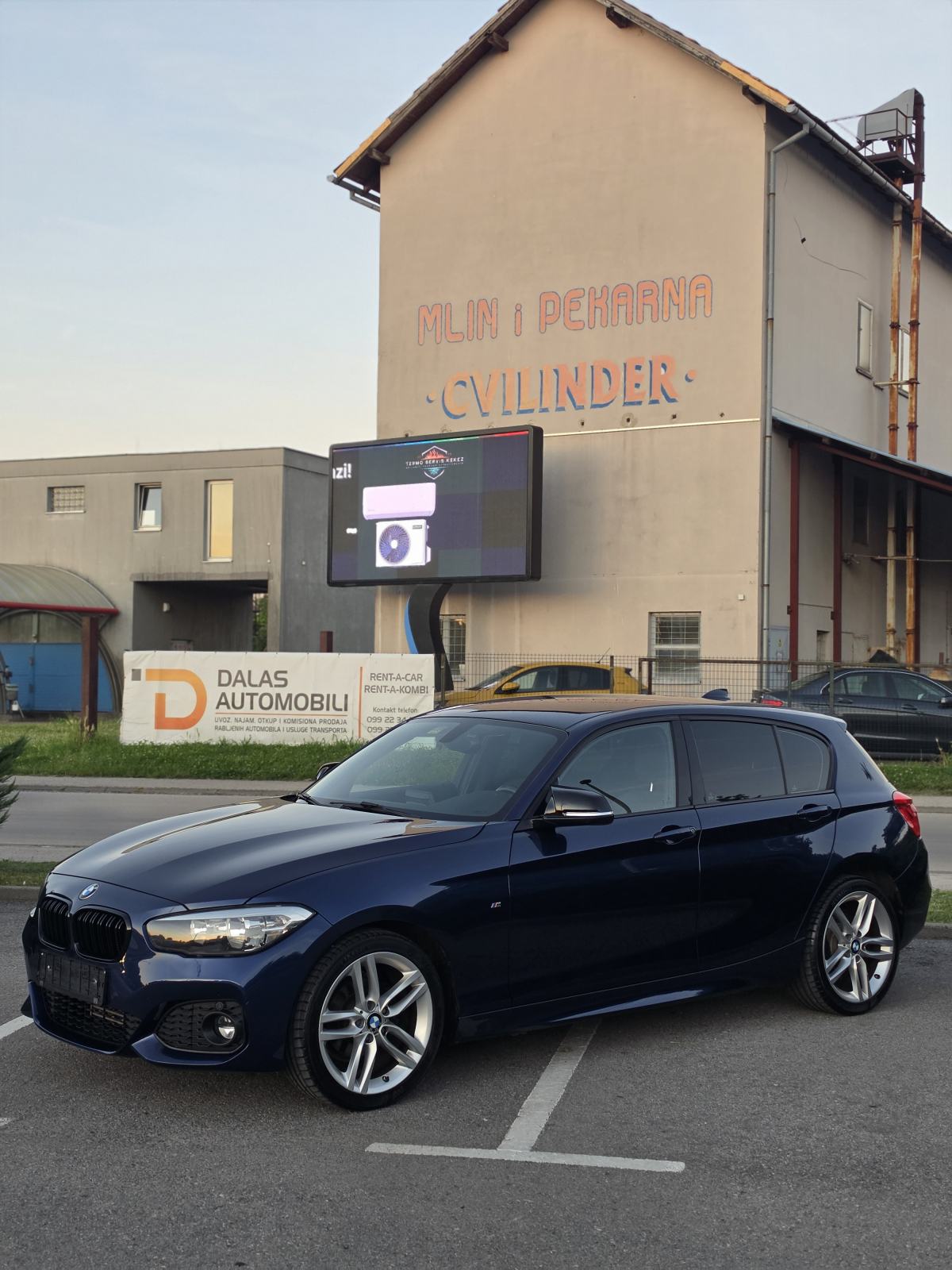 BMW serija 1 116d M paket JAMSTVO 12 MJ NAVI ALU 18 PDC, fotografija 3