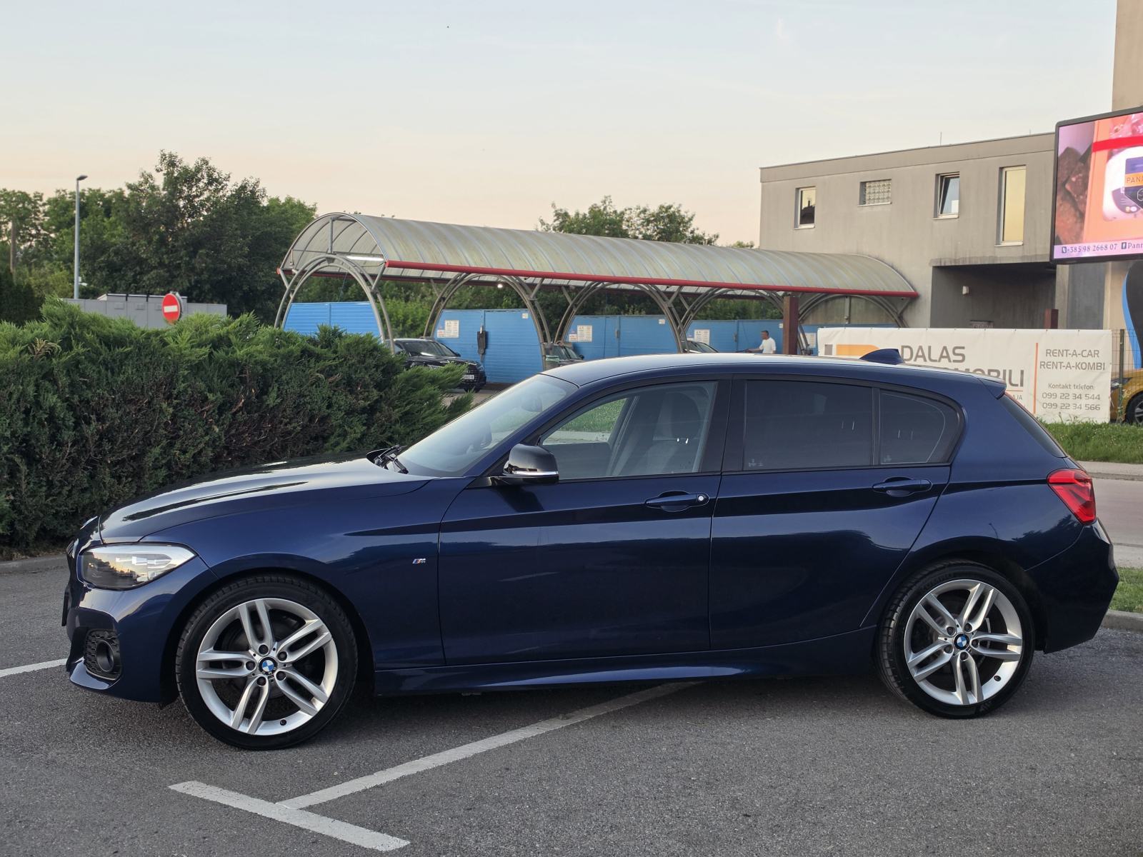 BMW serija 1 116d M paket JAMSTVO 12 MJ NAVI ALU 18 PDC, fotografija 5