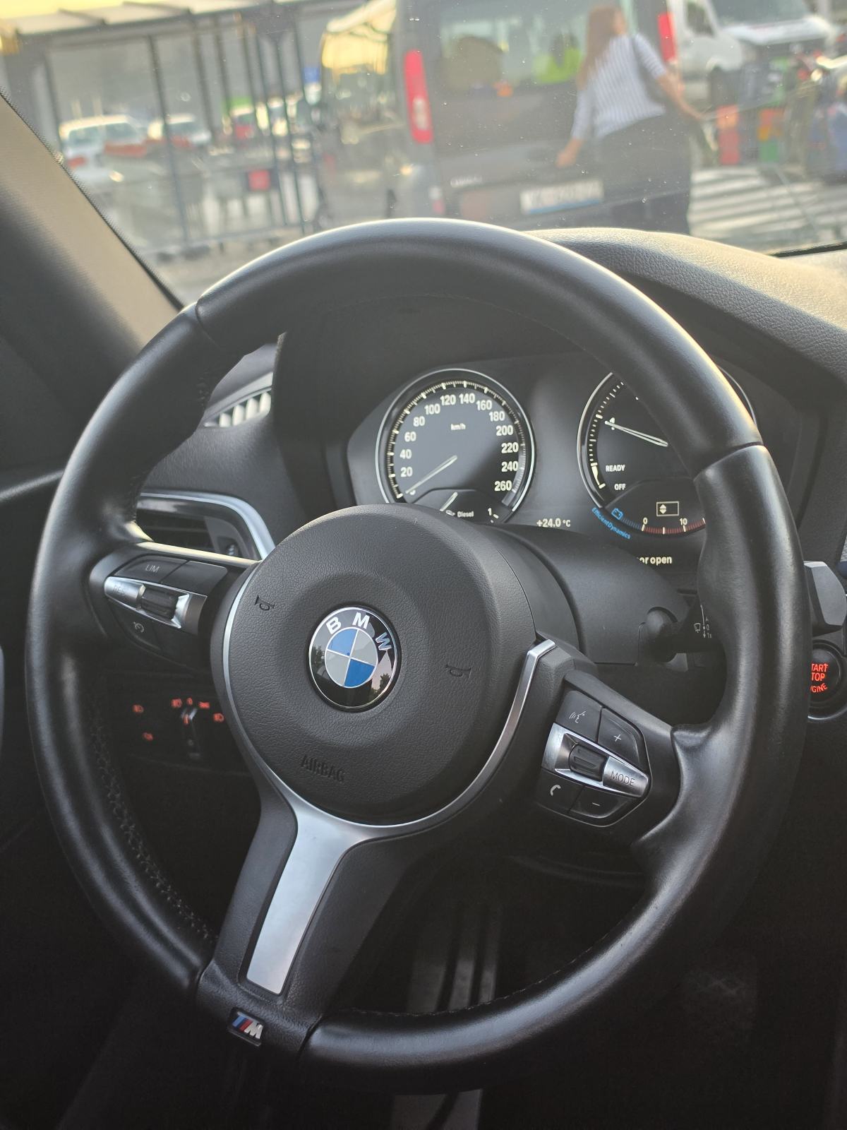 BMW serija 1 116d M paket JAMSTVO 12 MJ NAVI ALU 18 PDC, fotografija 15