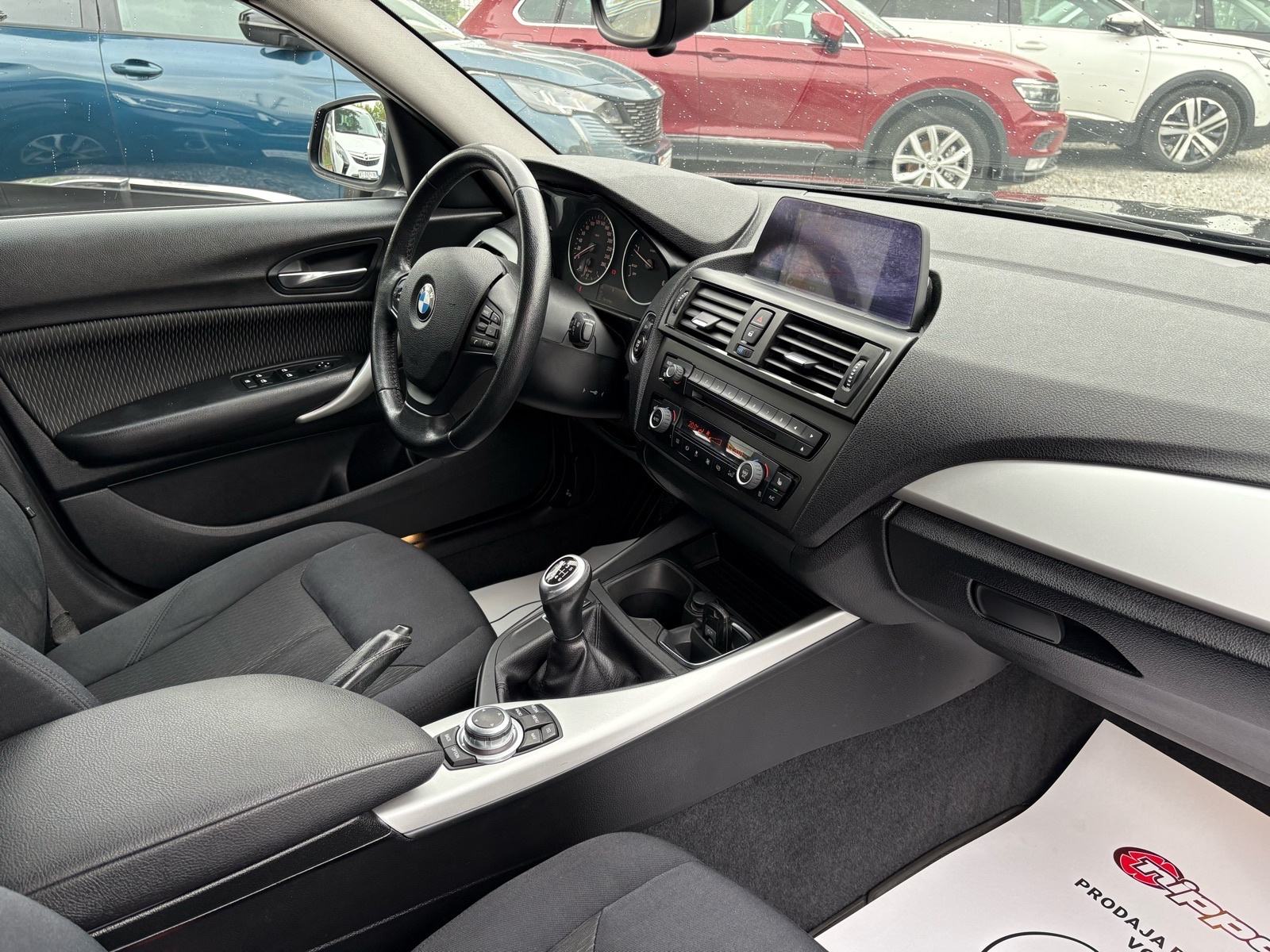 BMW serija 1 116d NAVI - KLIMA - SERVIS - AUTOKREDIT, fotografija 18