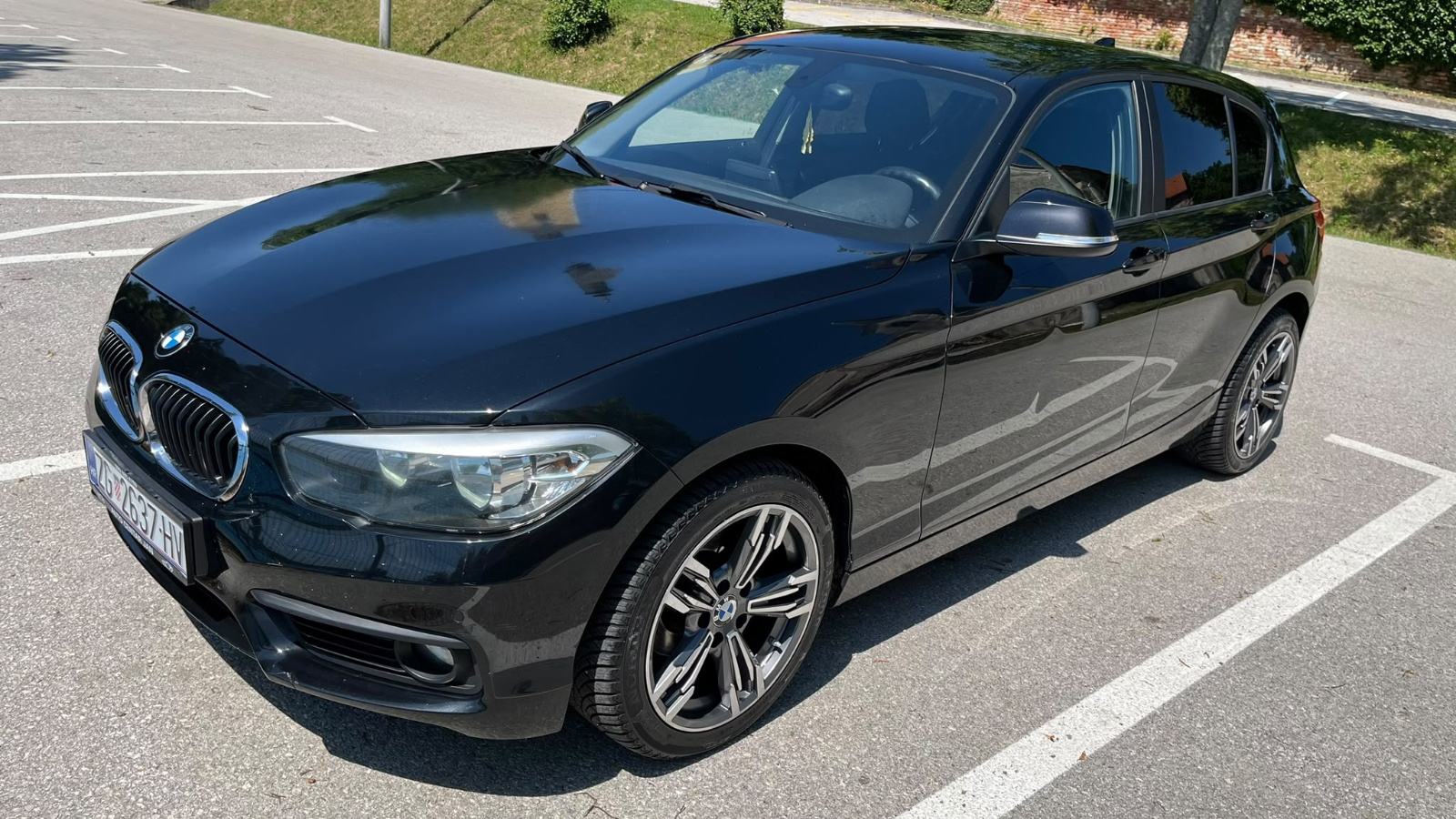 BMW serija 1 116d Redizajn . Automatik . Odličan. Reg 10/26, fotografija 3