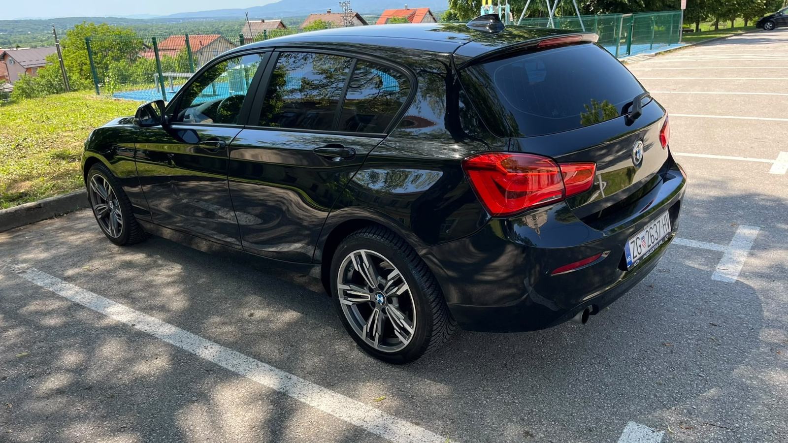 BMW serija 1 116d Redizajn . Automatik . Odličan. Reg 10/26, fotografija 12