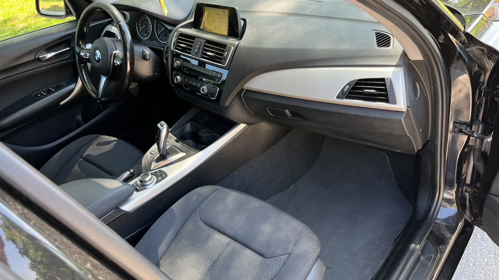 BMW serija 1 116d Redizajn . Automatik . Odličan. Reg 10/26, fotografija 15