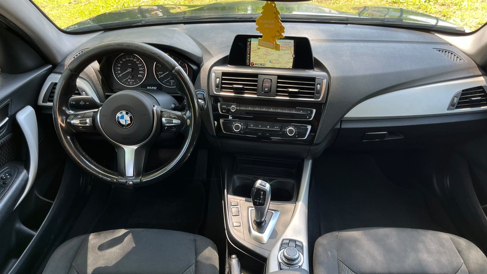 BMW serija 1 116d Redizajn . Automatik . Odličan. Reg 10/26, fotografija 14