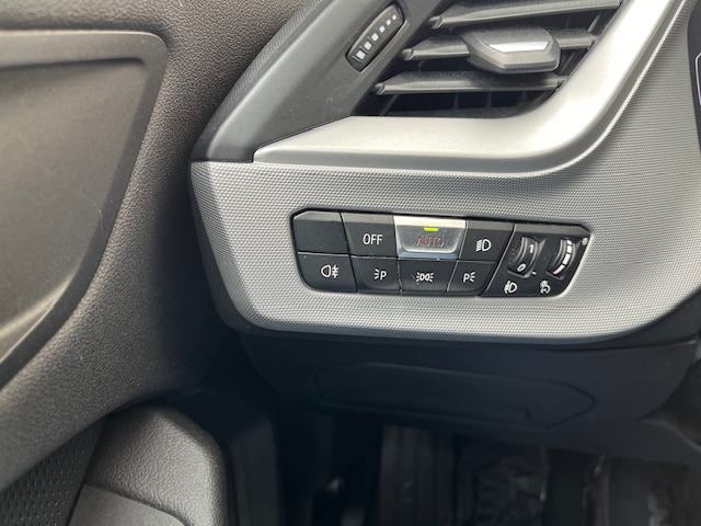BMW serija 1 116d Advantage, 11/2019, 130500 km, novi model, NAVI,ALU, fotografija 17