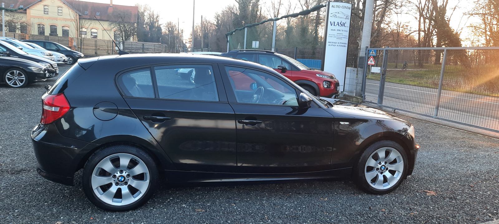 BMW serija 1 116d- SERVISIRAN, ODLIČAN, fotografija 8
