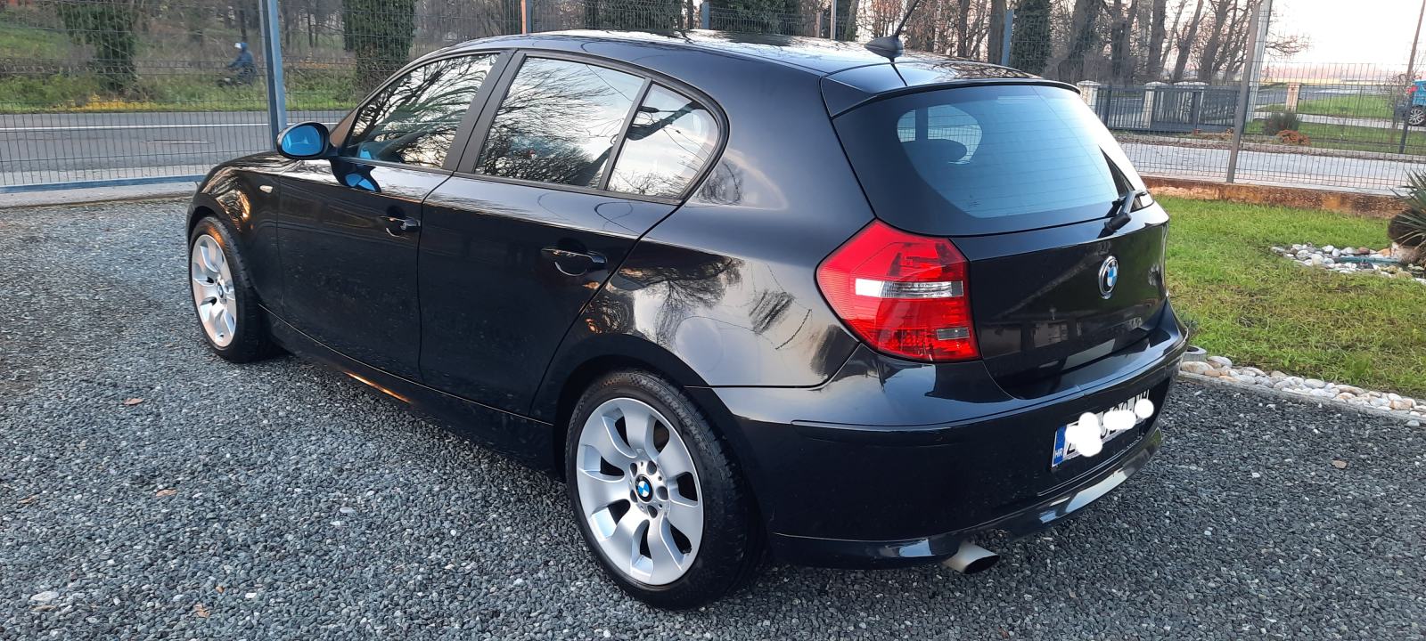 BMW serija 1 116d- SERVISIRAN, ODLIČAN, fotografija 15