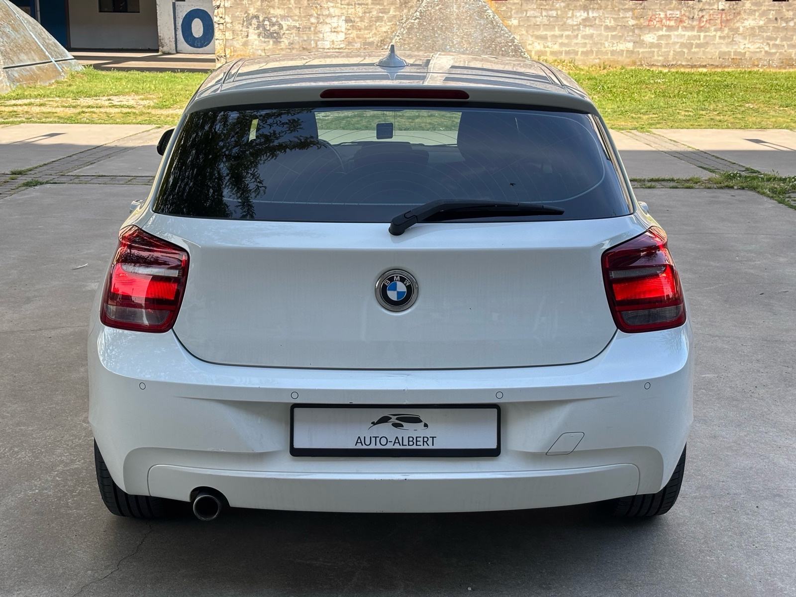 BMW serija 1 116d, TEMPOMAT, NAVI., PDC, SERVISNA, KREDIT JAMSTVO ✅️, fotografija 5