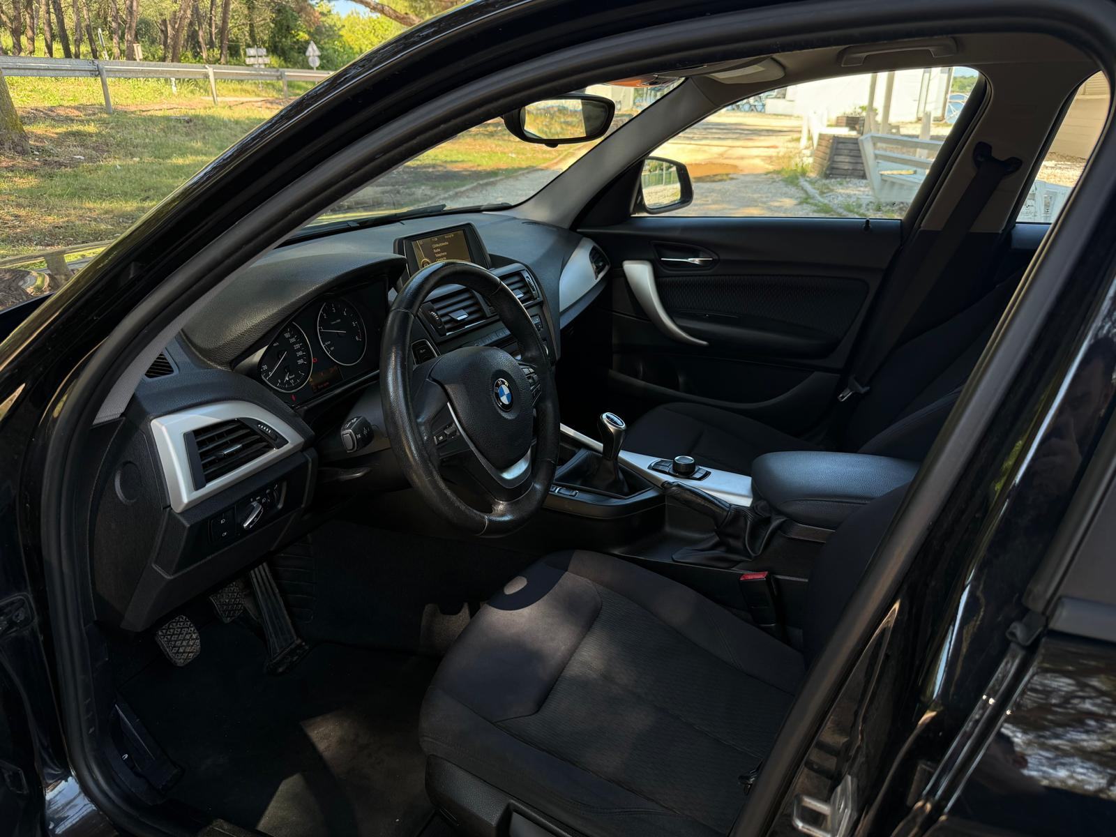 BMW serija 1 116d, fotografija 8