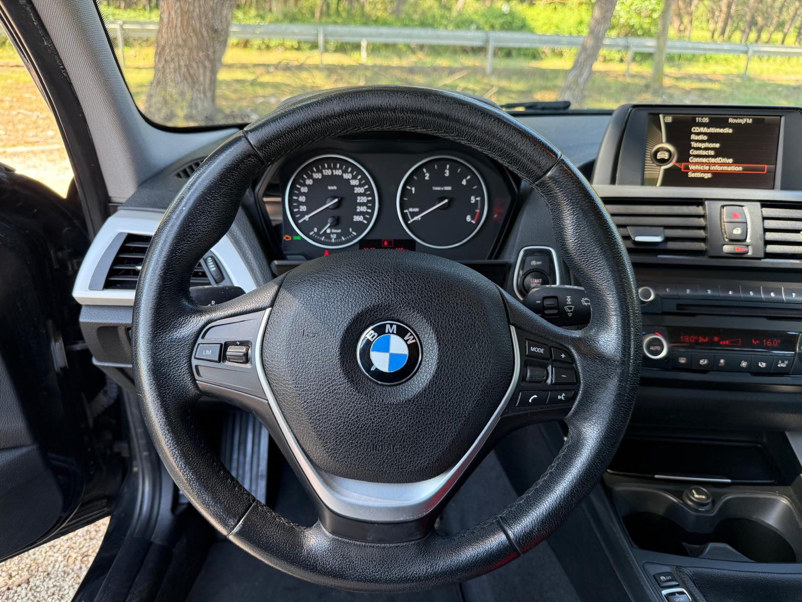 BMW serija 1 116d, fotografija 10