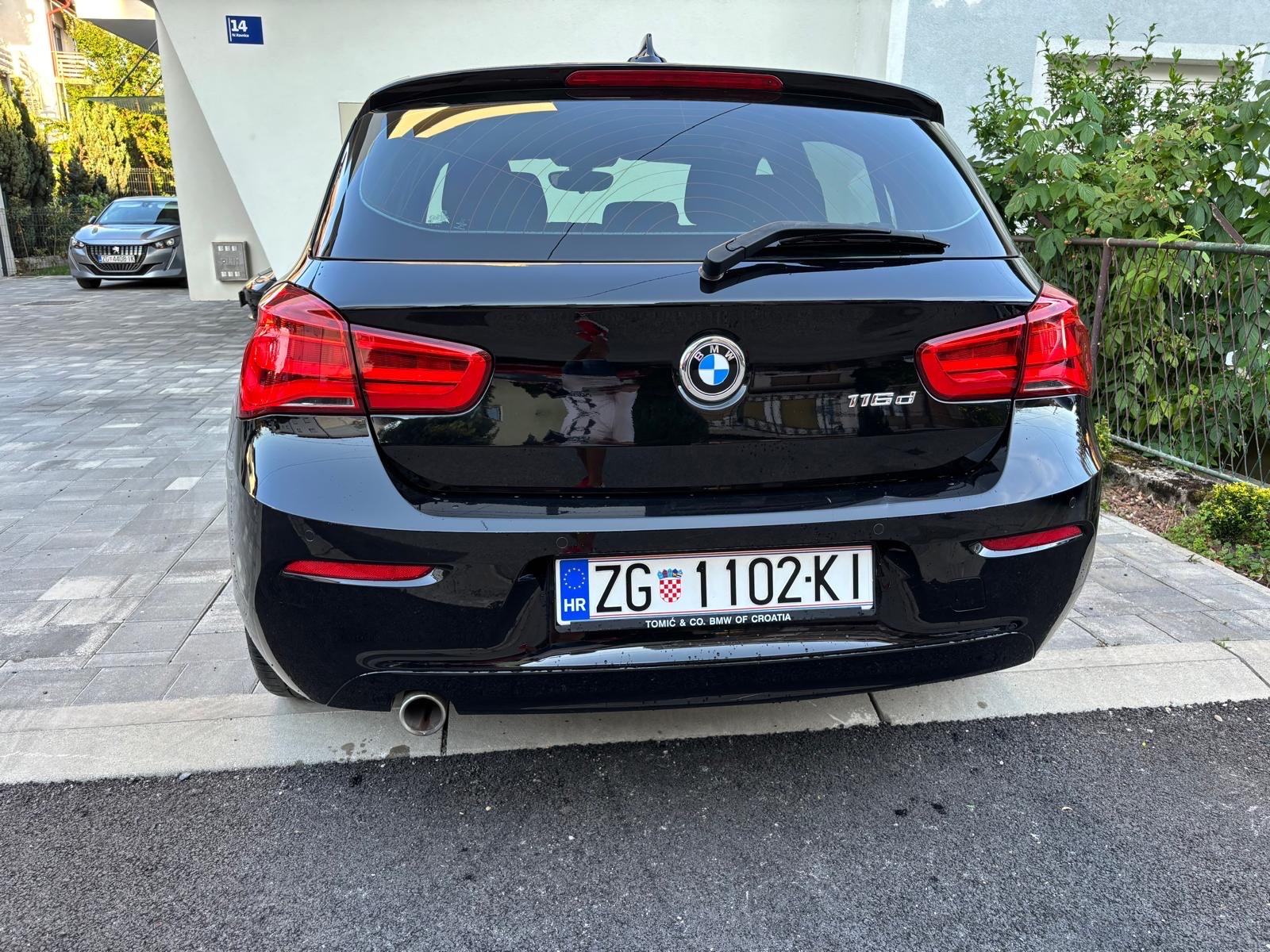 BMW serija 1 116d samo 61 000 km, fotografija 13