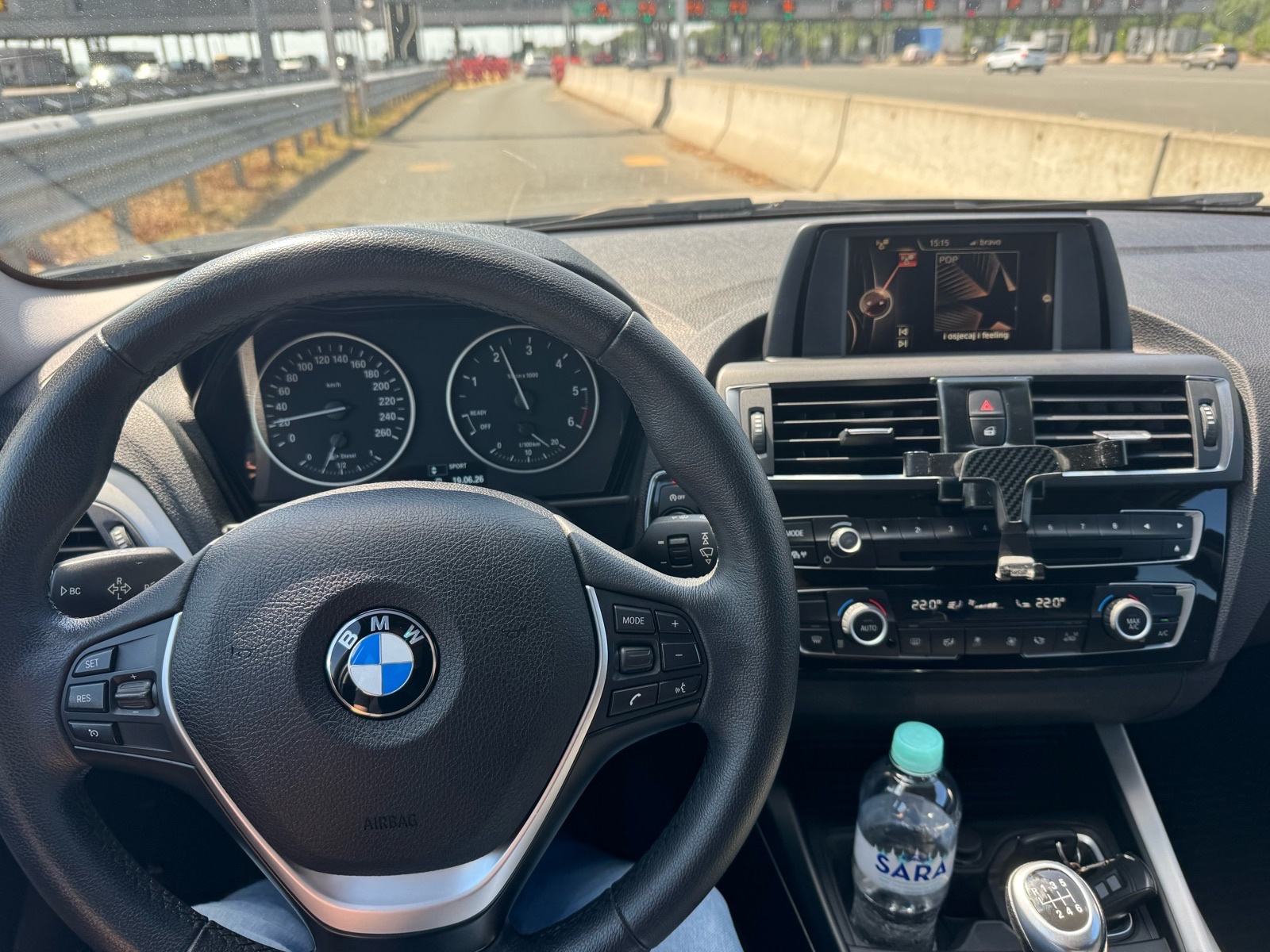 BMW serija 1 116d samo 61 000 km, fotografija 17