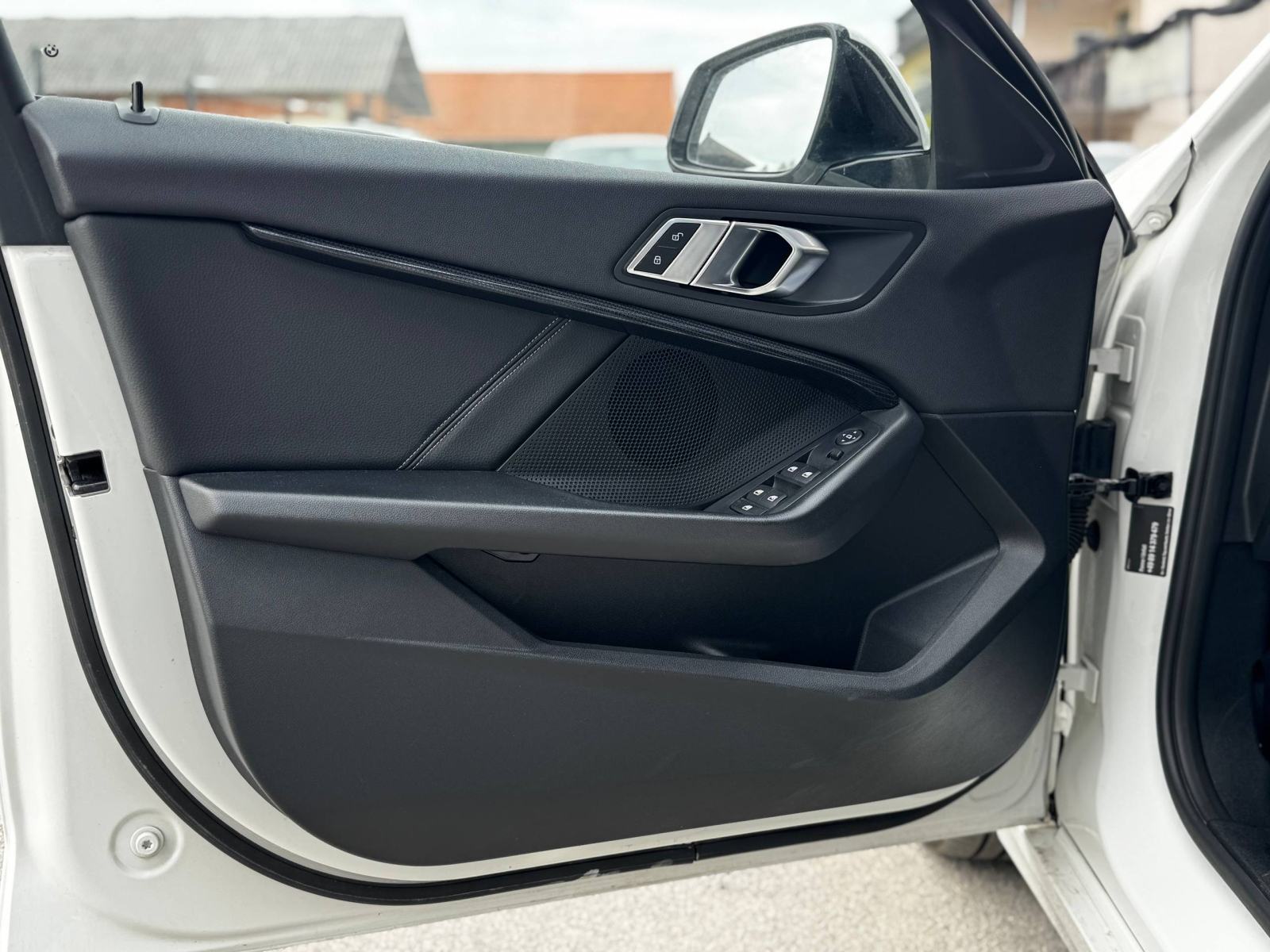 BMW serija 1 116d Sport Line *JAMSTVO*LED*NAVI*SPORT*, fotografija 7