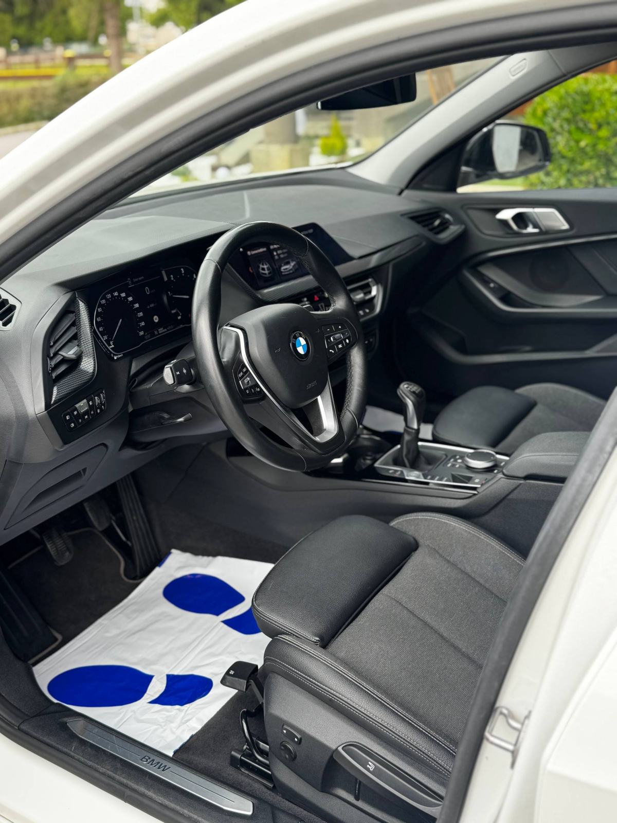 BMW serija 1 116d Sport Line *JAMSTVO*LED*NAVI*SPORT*, fotografija 8