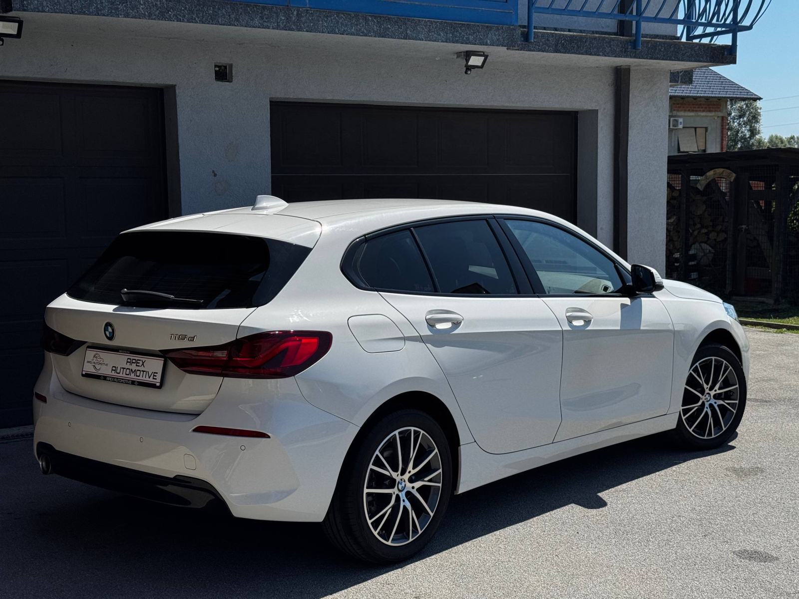 BMW serija 1 116d Sport Line *JAMSTVO*LED*NAVI*SPORT*, fotografija 4