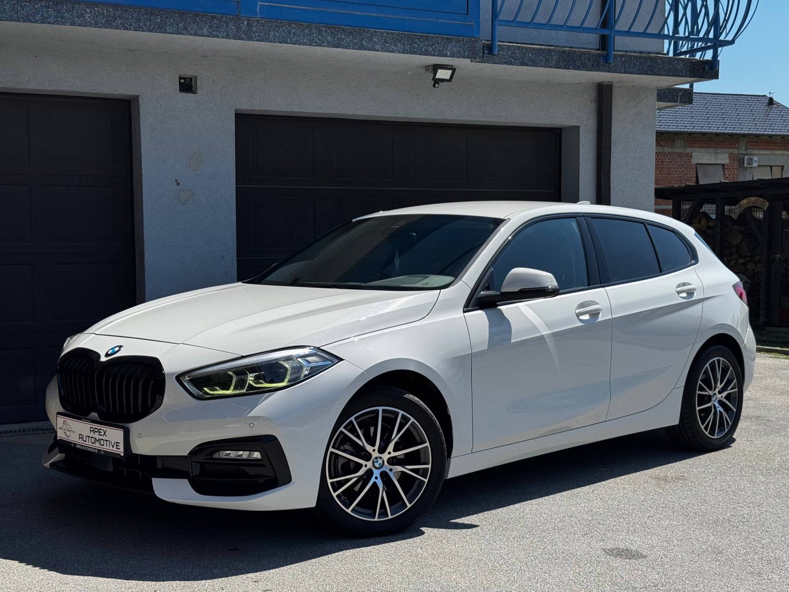BMW serija 1 116d Sport Line *JAMSTVO*LED*NAVI*SPORT*, fotografija 3