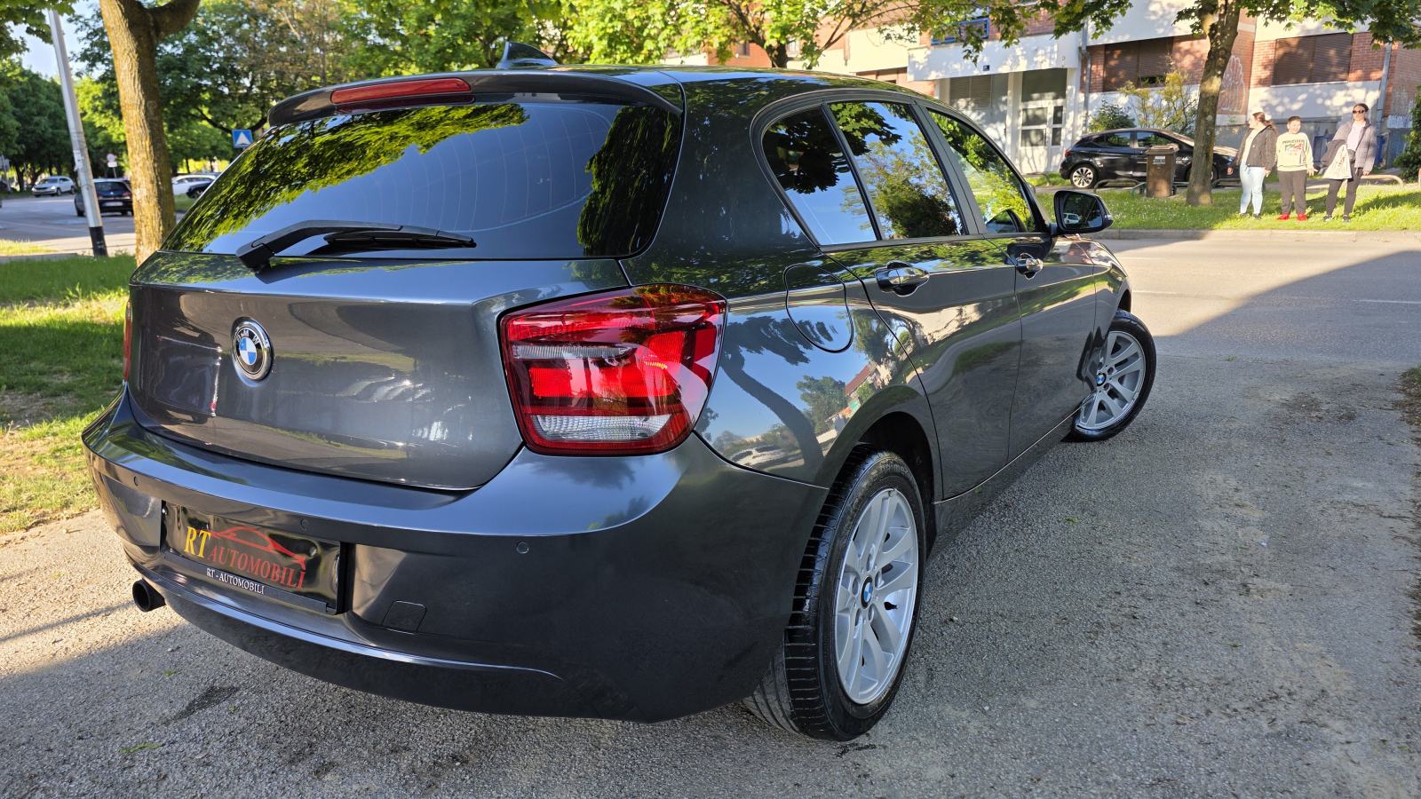 BMW 116i, 135tkm, servisna, klima, xenon, tempo, PDC, KAO NOV, fotografija 7