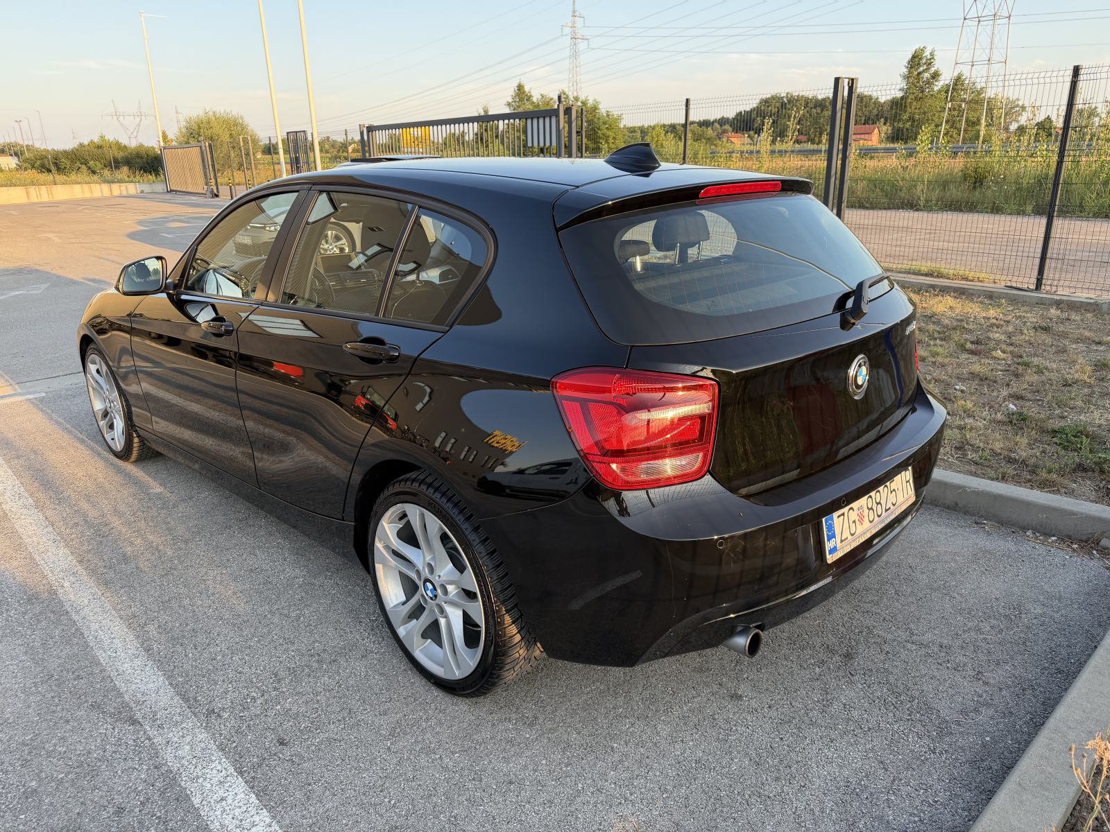 BMW serija 1 116i, 18 cola ljeto+zima, registriran, fotografija 3