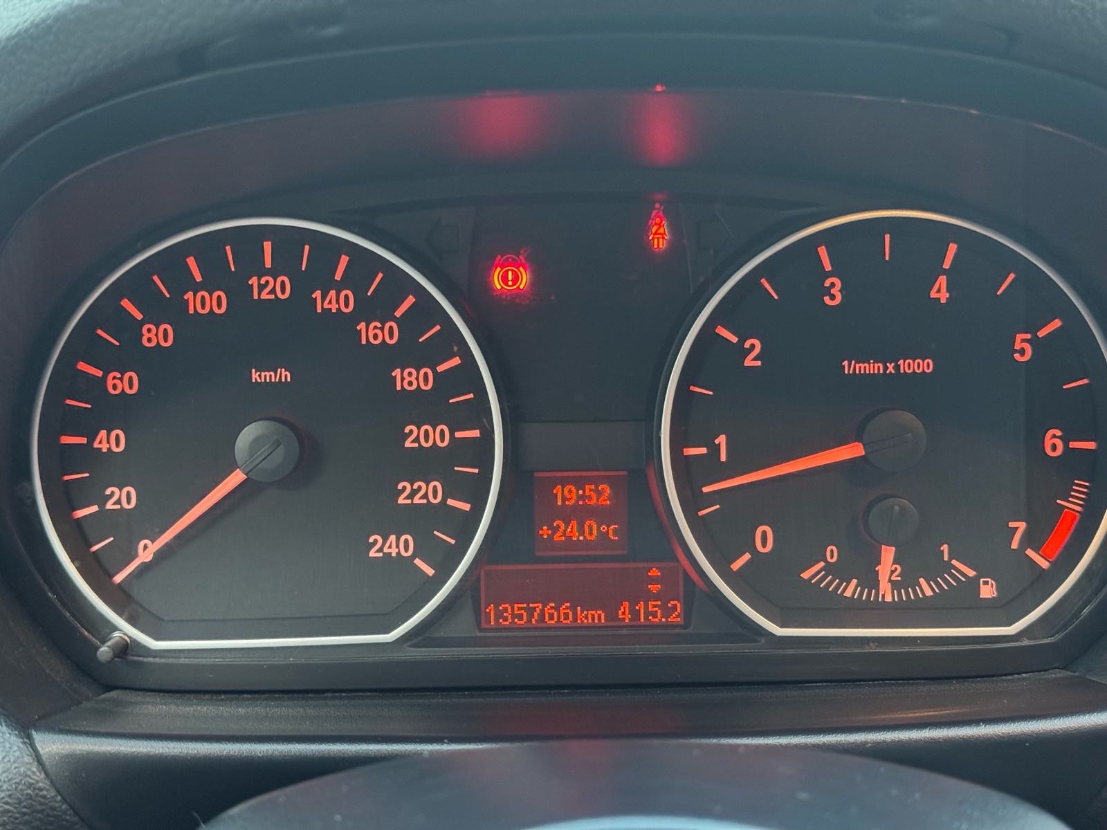 BMW serija 1 116i, carplay, originalni km, regan godinu dana., fotografija 9