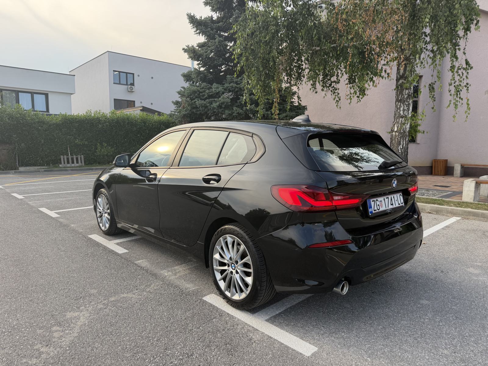 BMW 1. 116i AUTOM.., DIG..SER. KNJ.REG. 1.G.KAO NOV.VLASNIK.!, fotografija 6
