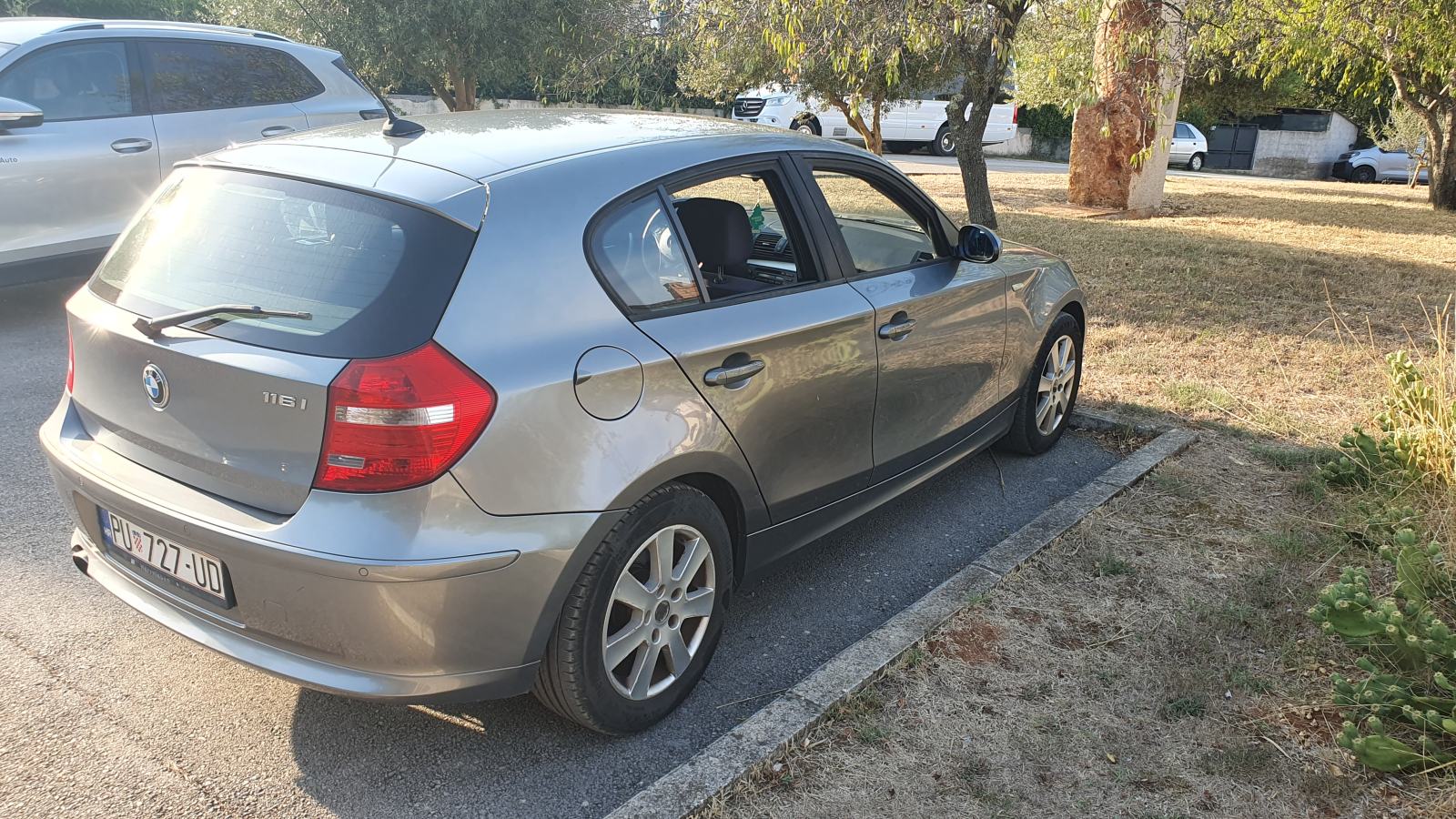 BMW serija 1 116i, fotografija 6