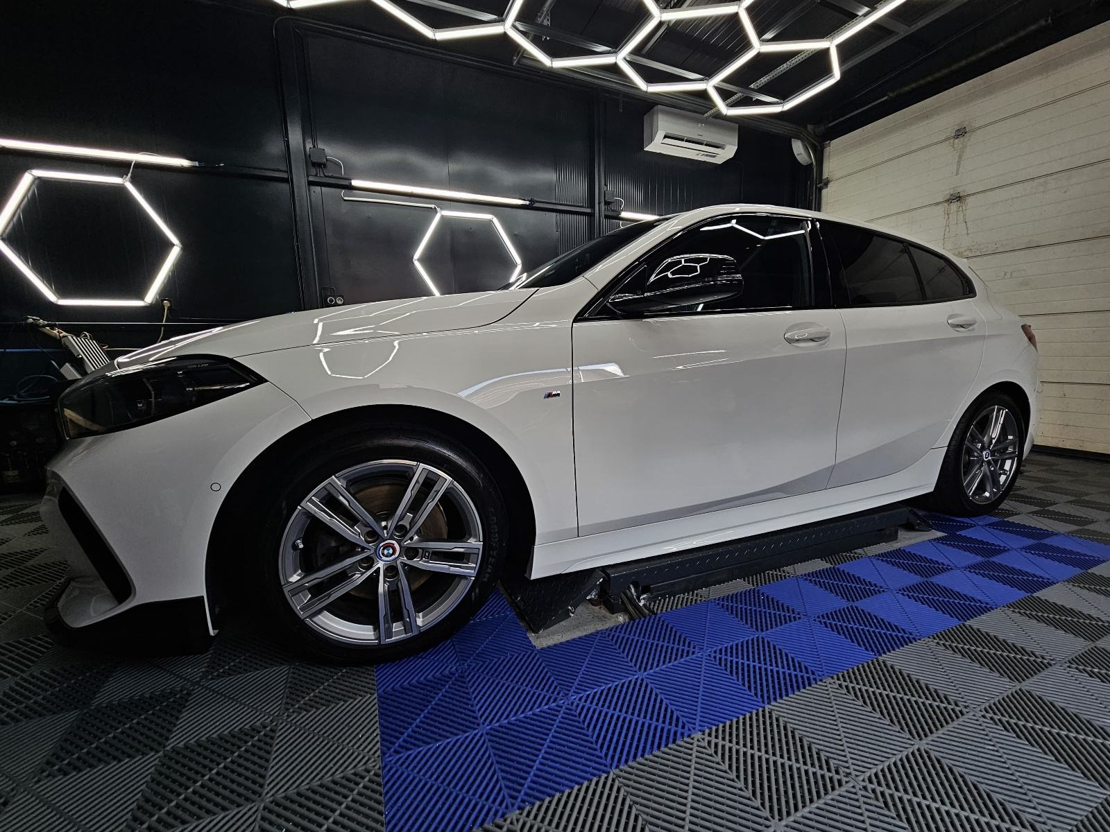 BMW serija 1 118d 150ks M paket 50th aniversary Performance sjedala, pogled izvana - slika 4