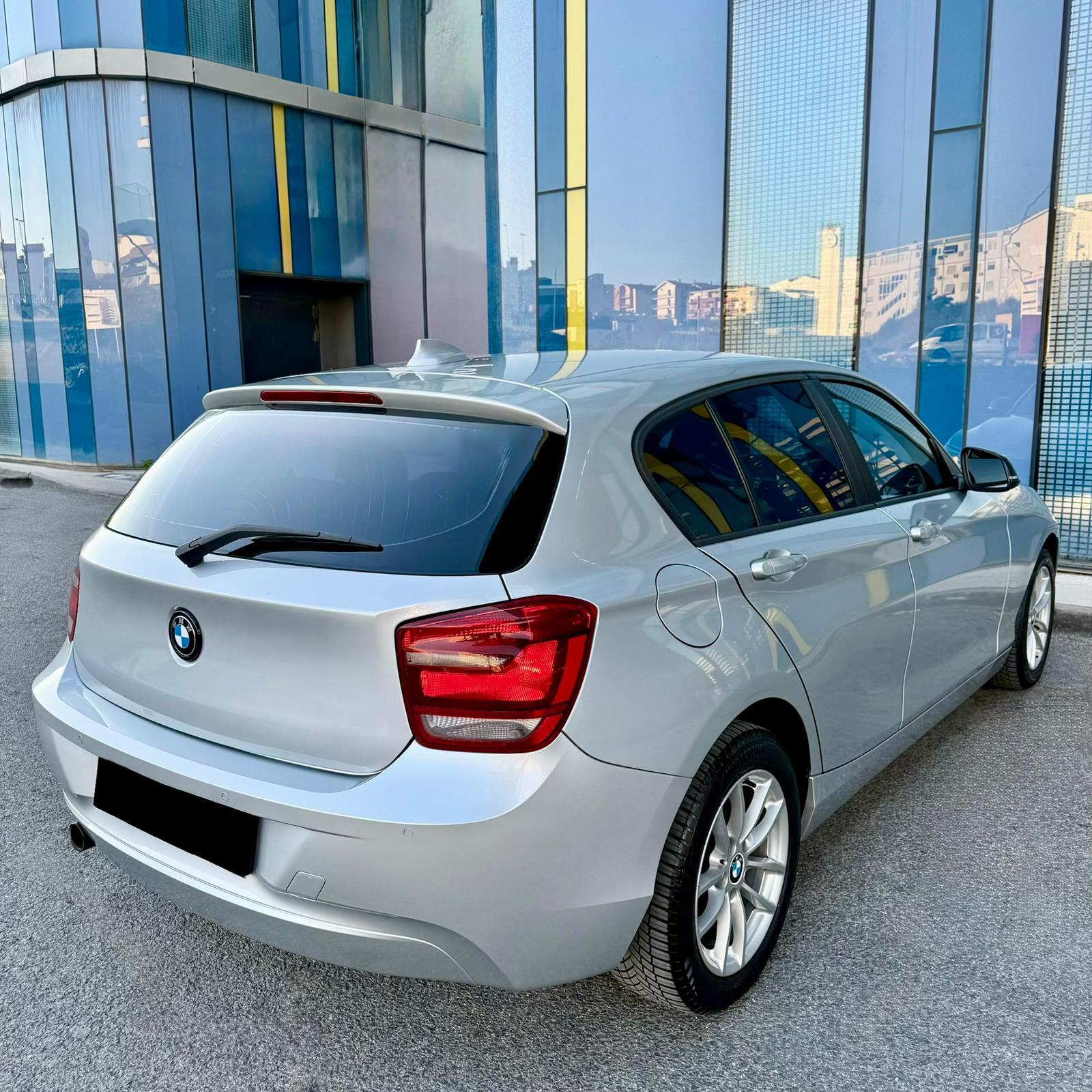 BMW serija 1 118d 2.0 Automatik, fotografija 4