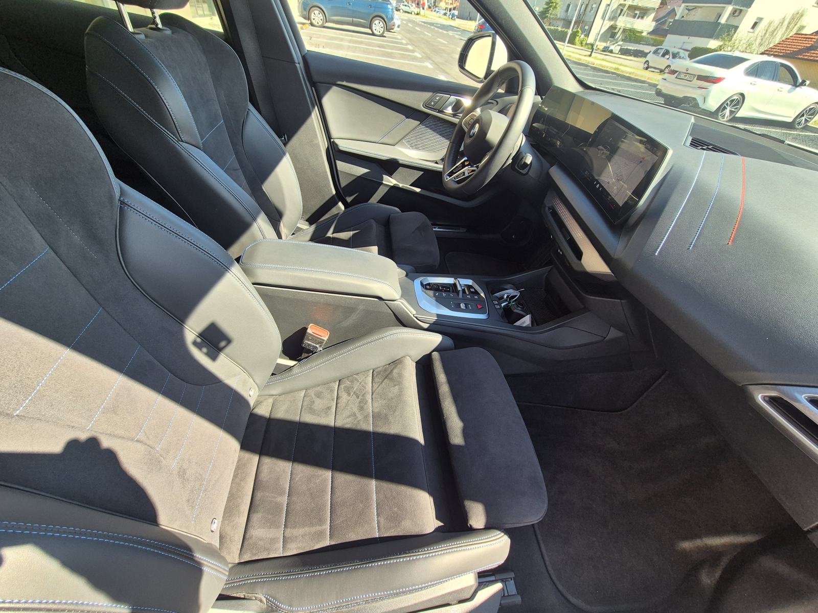 BMW serija 1 118d 150ks automatik M-sport 2025g, fotografija 12