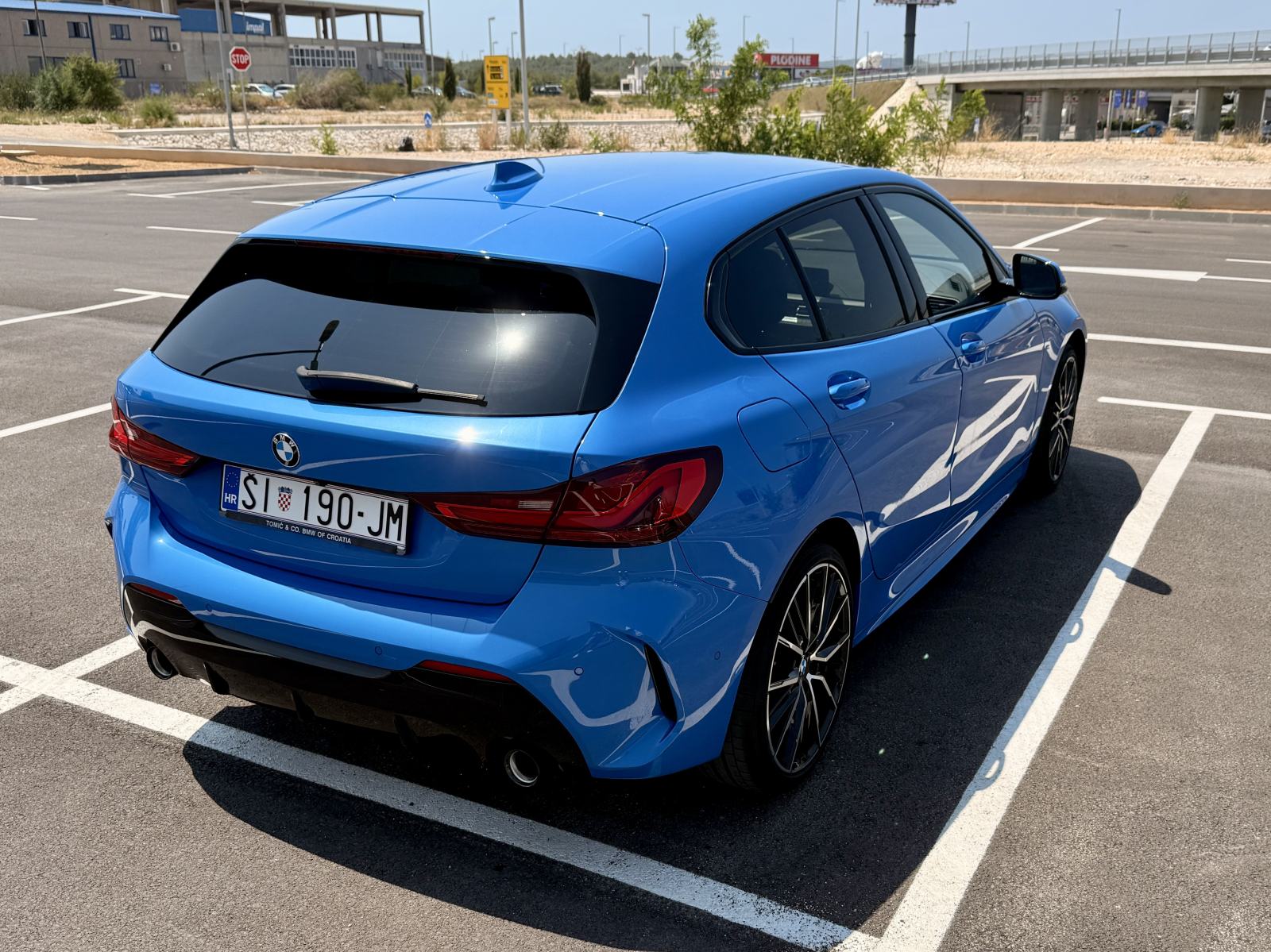 BMW 1 118d F40 M Sport - Top Stanje / M Performance 19" & 18", fotografija 6