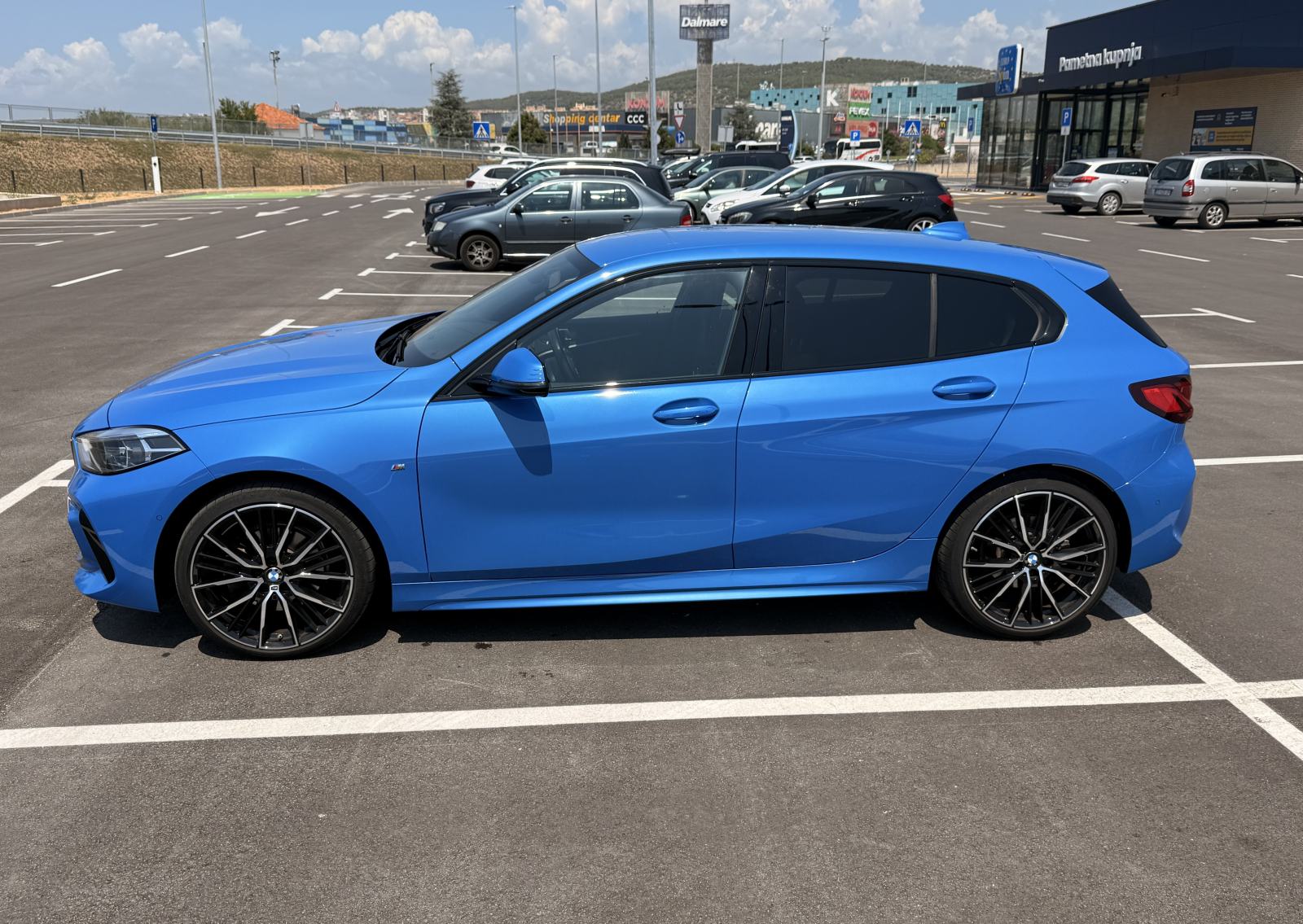 BMW 1 118d F40 M Sport - Top Stanje / M Performance 19" & 18", fotografija 3