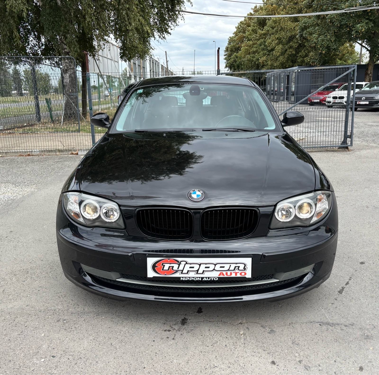 BMW serija 1 118d KLIMA - ALU - 6 BRZINA - PDC - AUTOKREDIT, pogled izvana - slika 2