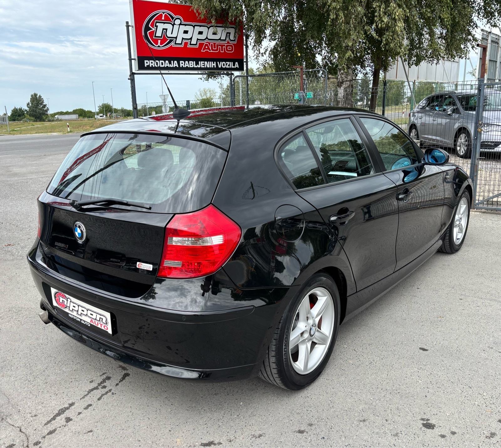 BMW serija 1 118d KLIMA - ALU - 6 BRZINA - PDC - AUTOKREDIT, fotografija 6