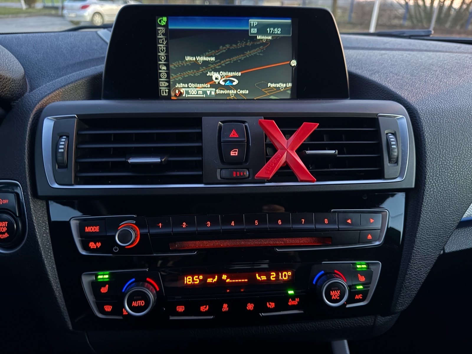 BMW serija 1 118d M PAKET,NAVI,LED,MF, 2 SETA KOTAČA,NOVE GUME, fotografija 17