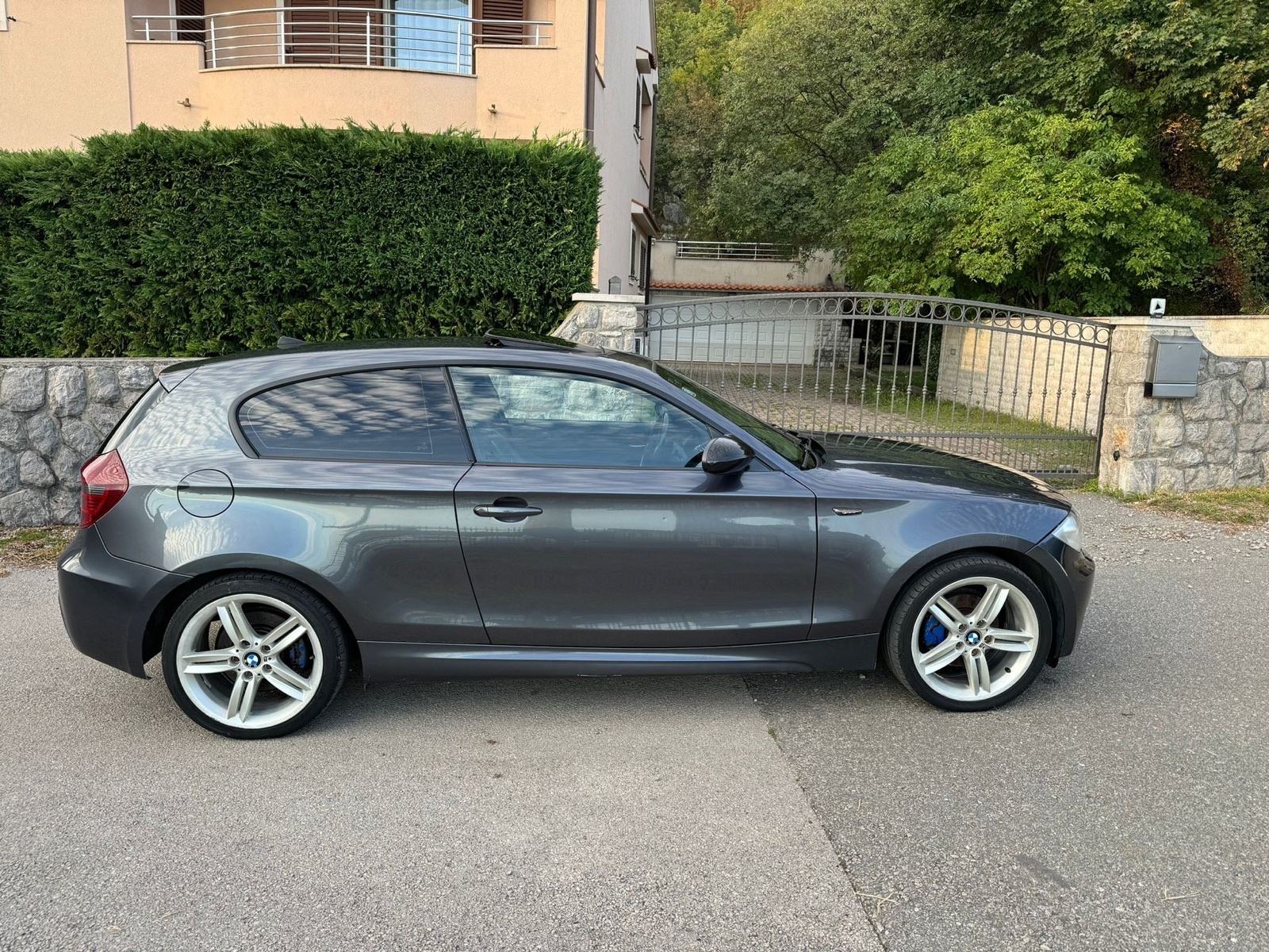 BMW SERIJA 1 118d M paket *PANORAMA*, fotografija 4
