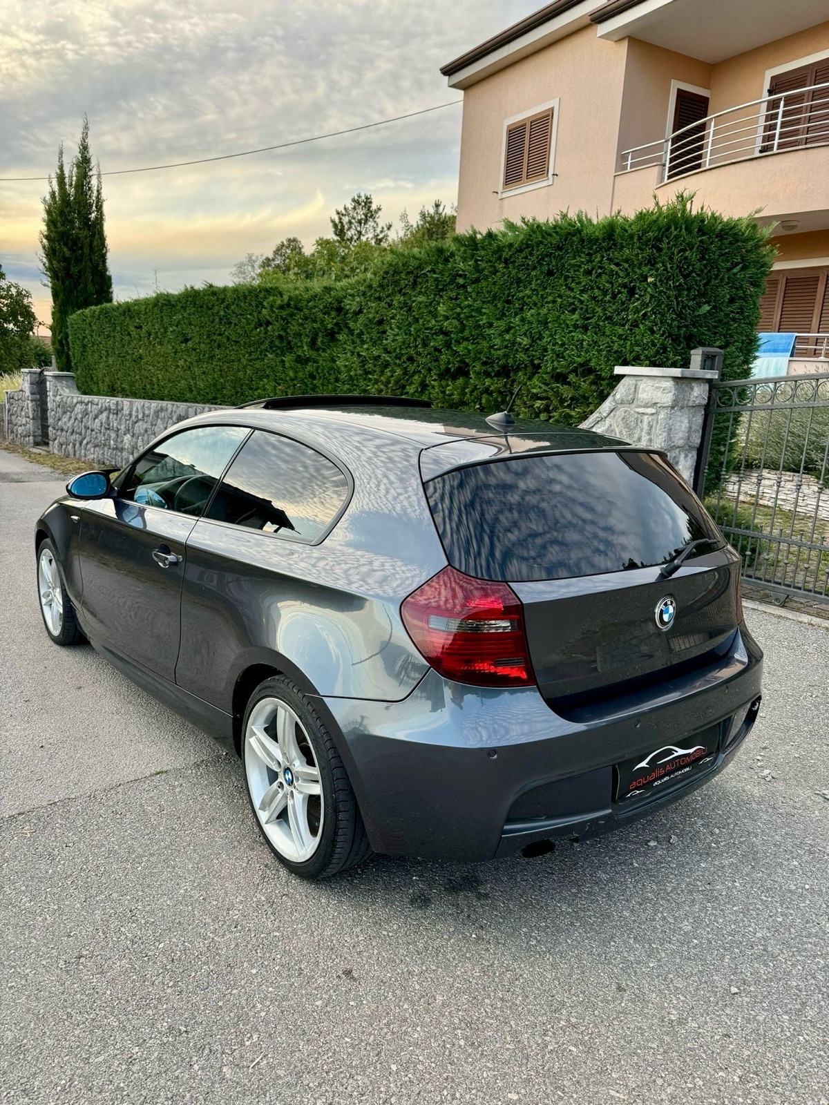 BMW SERIJA 1 118d M paket *PANORAMA*, fotografija 6