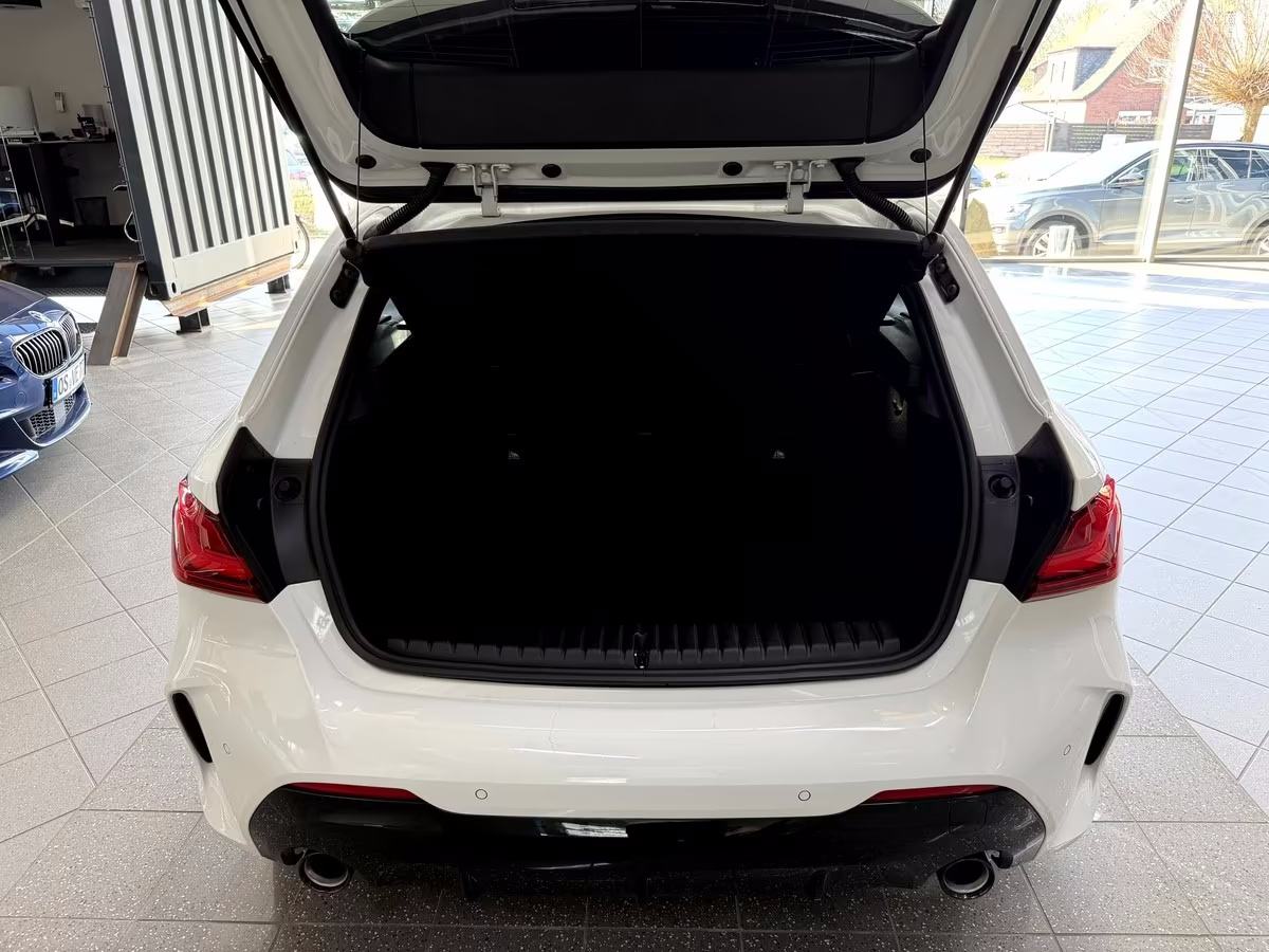 BMW serija 1 118d⭐️ M SPORT⭐️LED⭐️COCKPIT⭐️SPORTSKA SJEDALA⭐️, fotografija 7