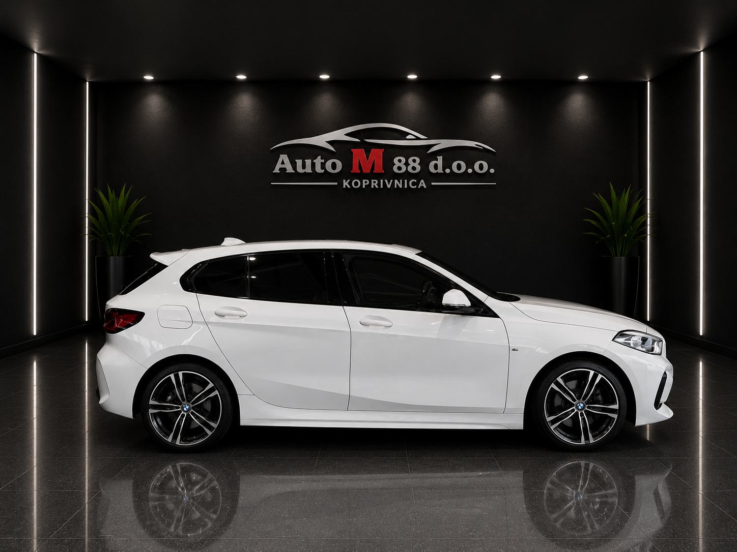 BMW serija 1 118d⭐️ M SPORT⭐️LED⭐️COCKPIT⭐️SPORTSKA SJEDALA⭐️, fotografija 3