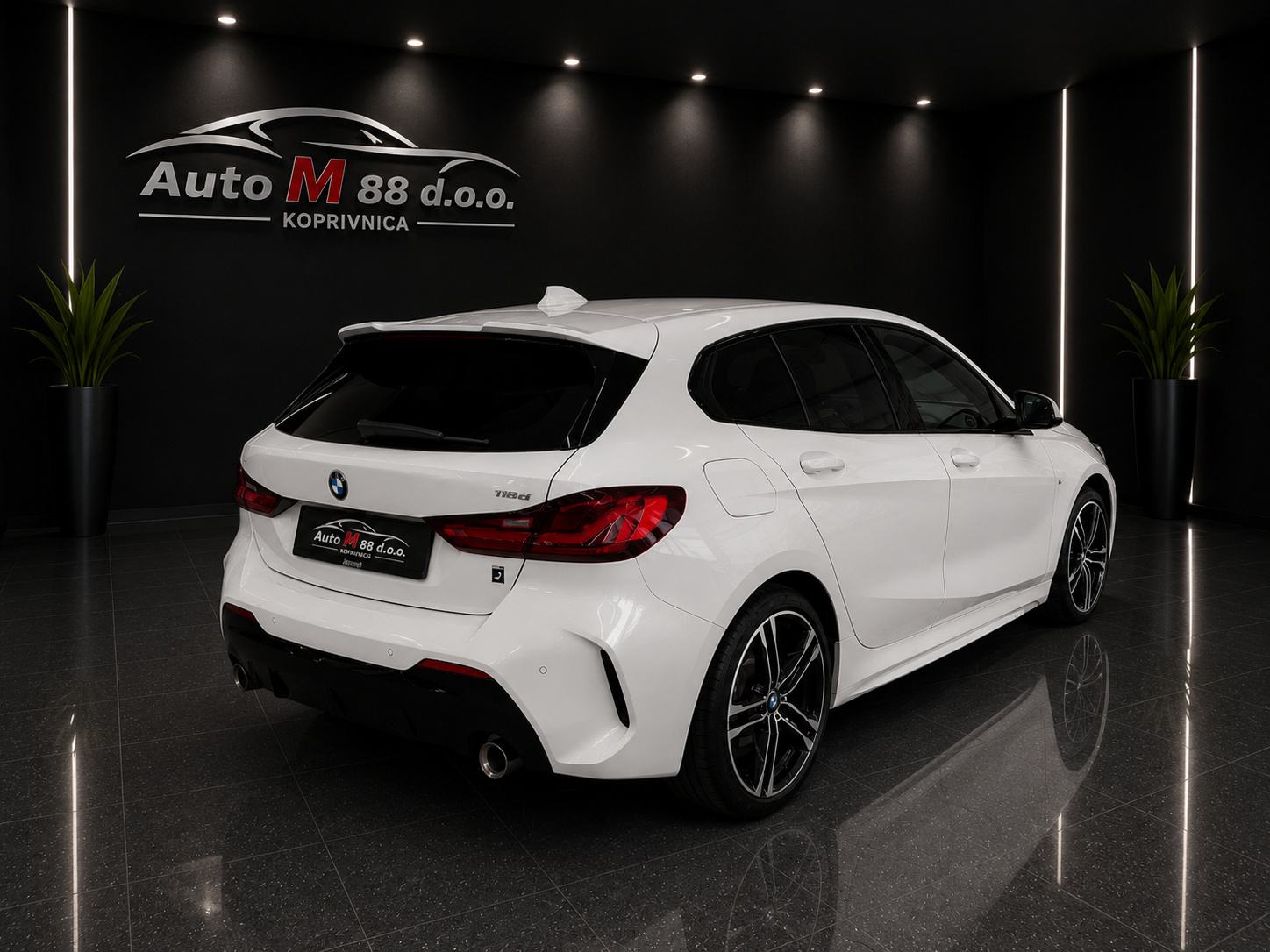 BMW serija 1 118d⭐️ M SPORT⭐️LED⭐️COCKPIT⭐️SPORTSKA SJEDALA⭐️, fotografija 4