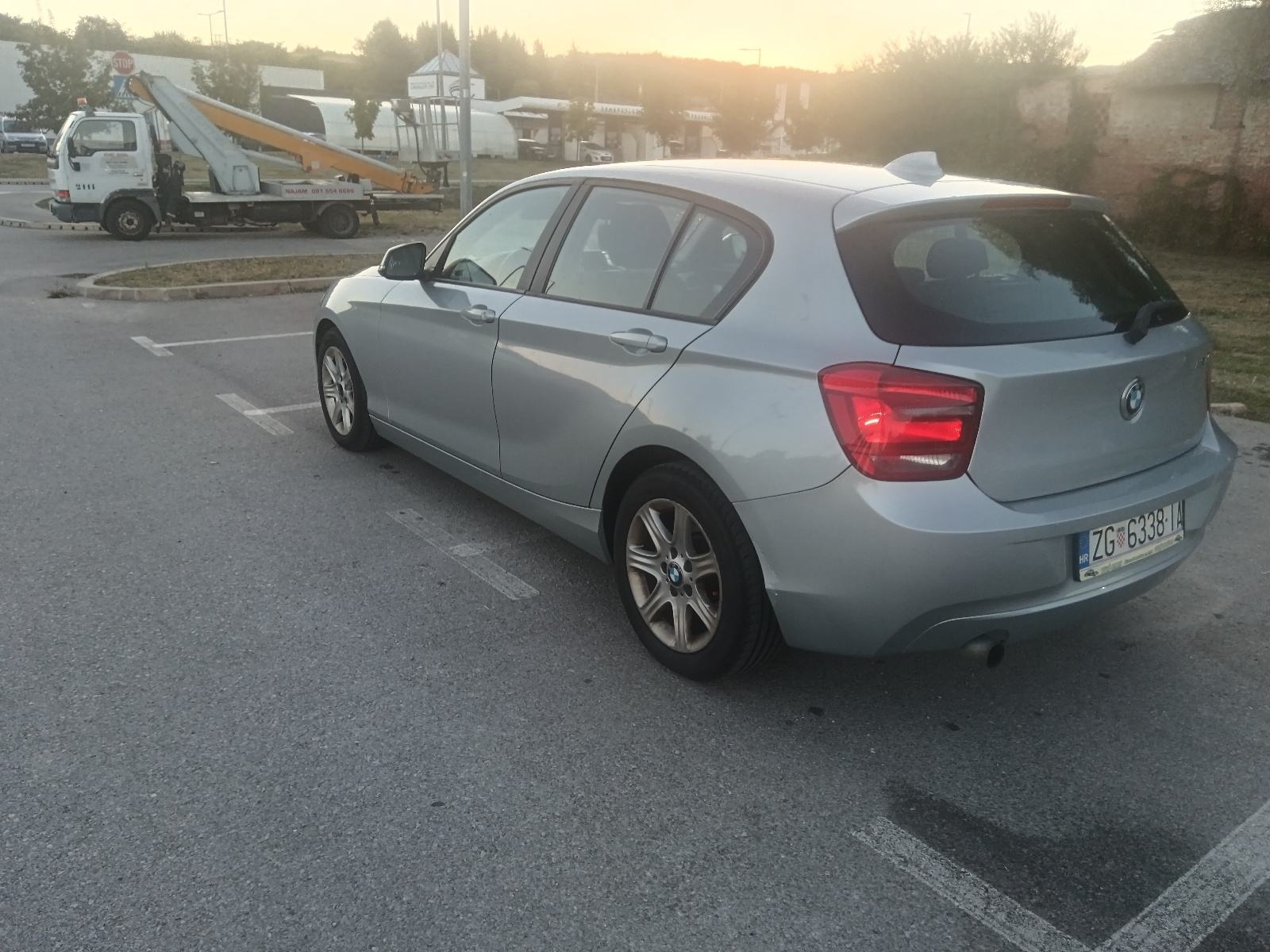 BMW serija 1 118D moguča zamjena za skuplje do 30,000e ili jeftinijie, pogled izvana - slika 2