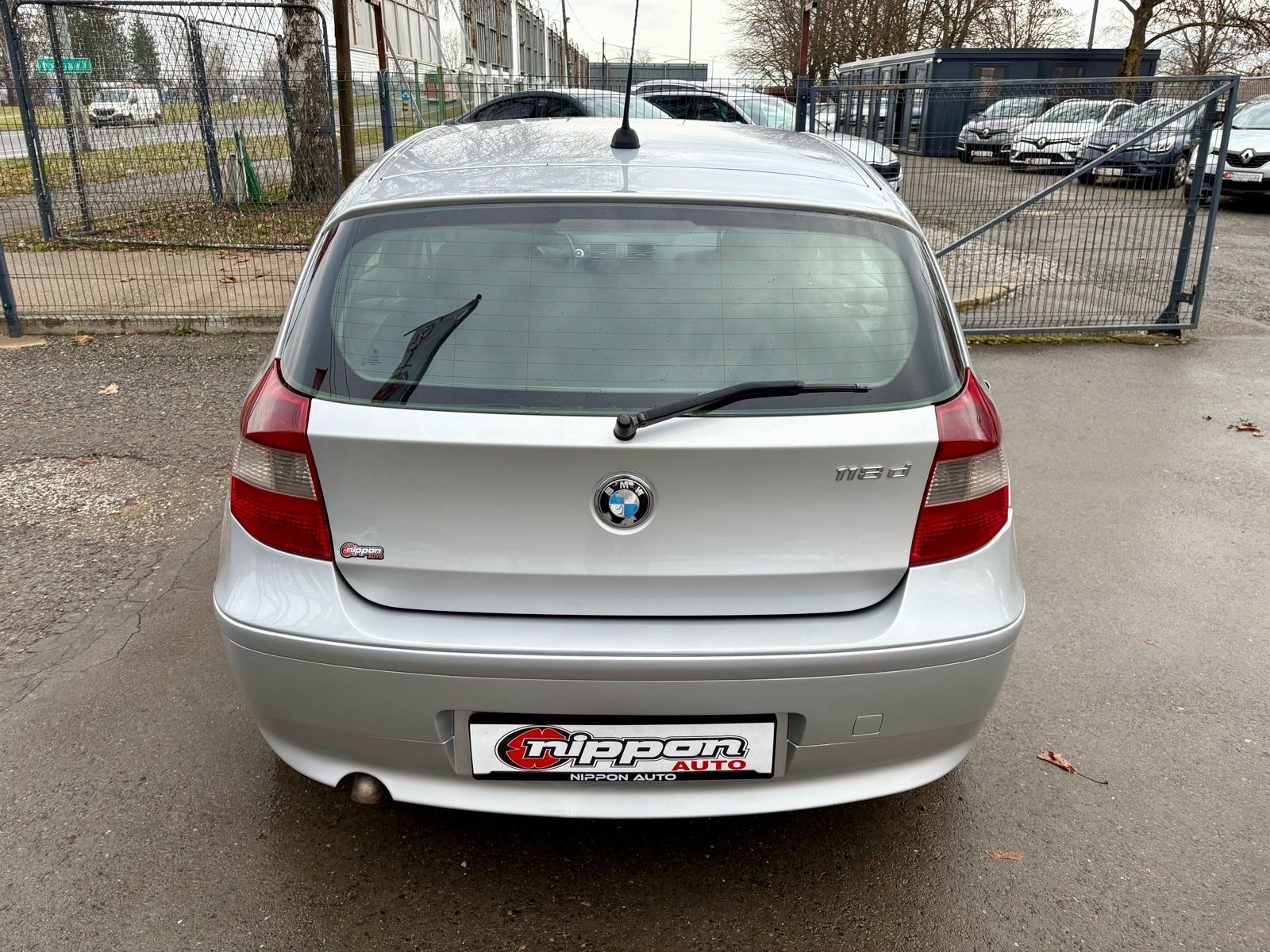 BMW serija 1 118d KLIMA - MAGLENKE - AUTOKREDIT, fotografija 5