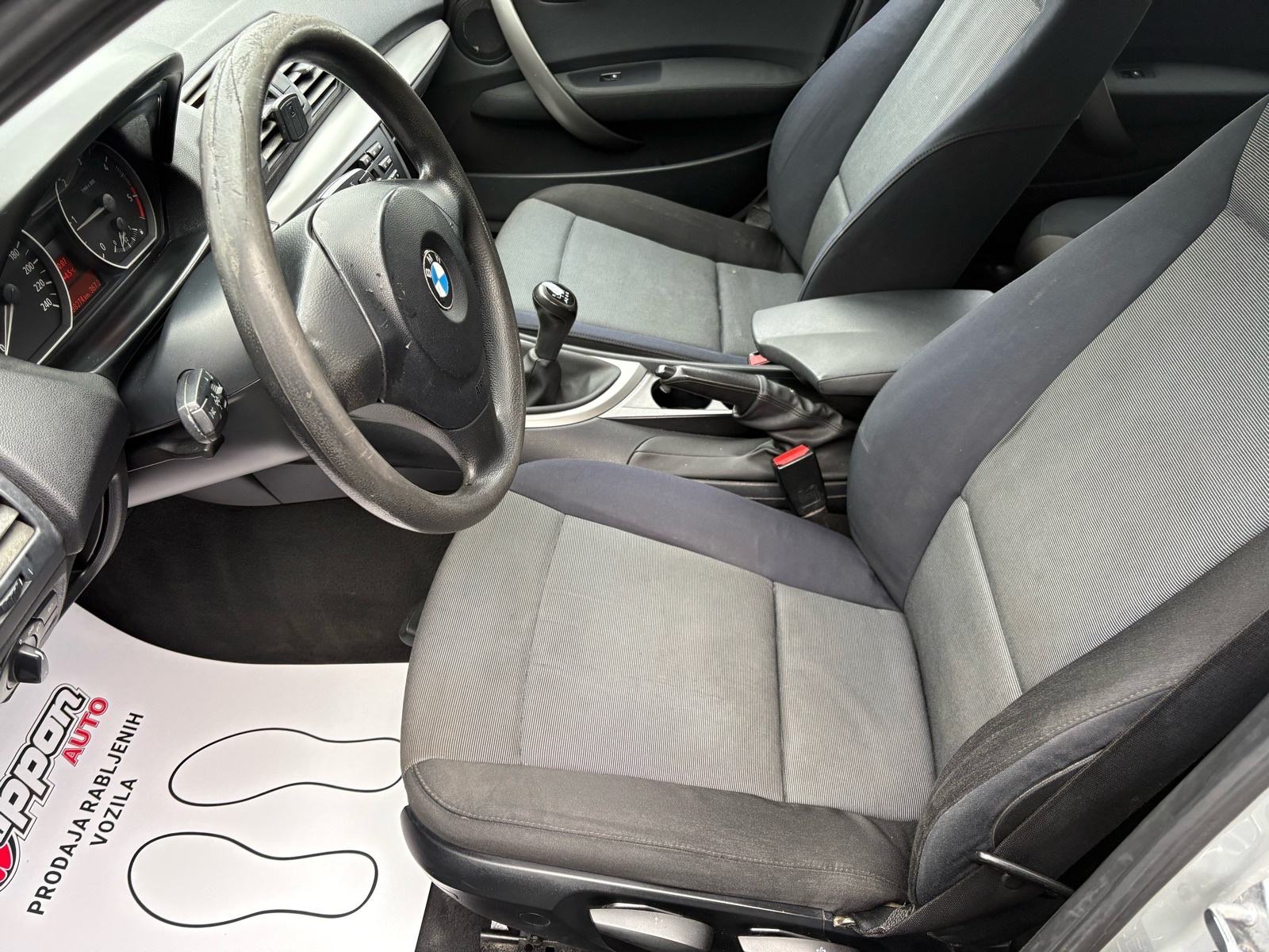 BMW serija 1 118d KLIMA - MAGLENKE - AUTOKREDIT, fotografija 10