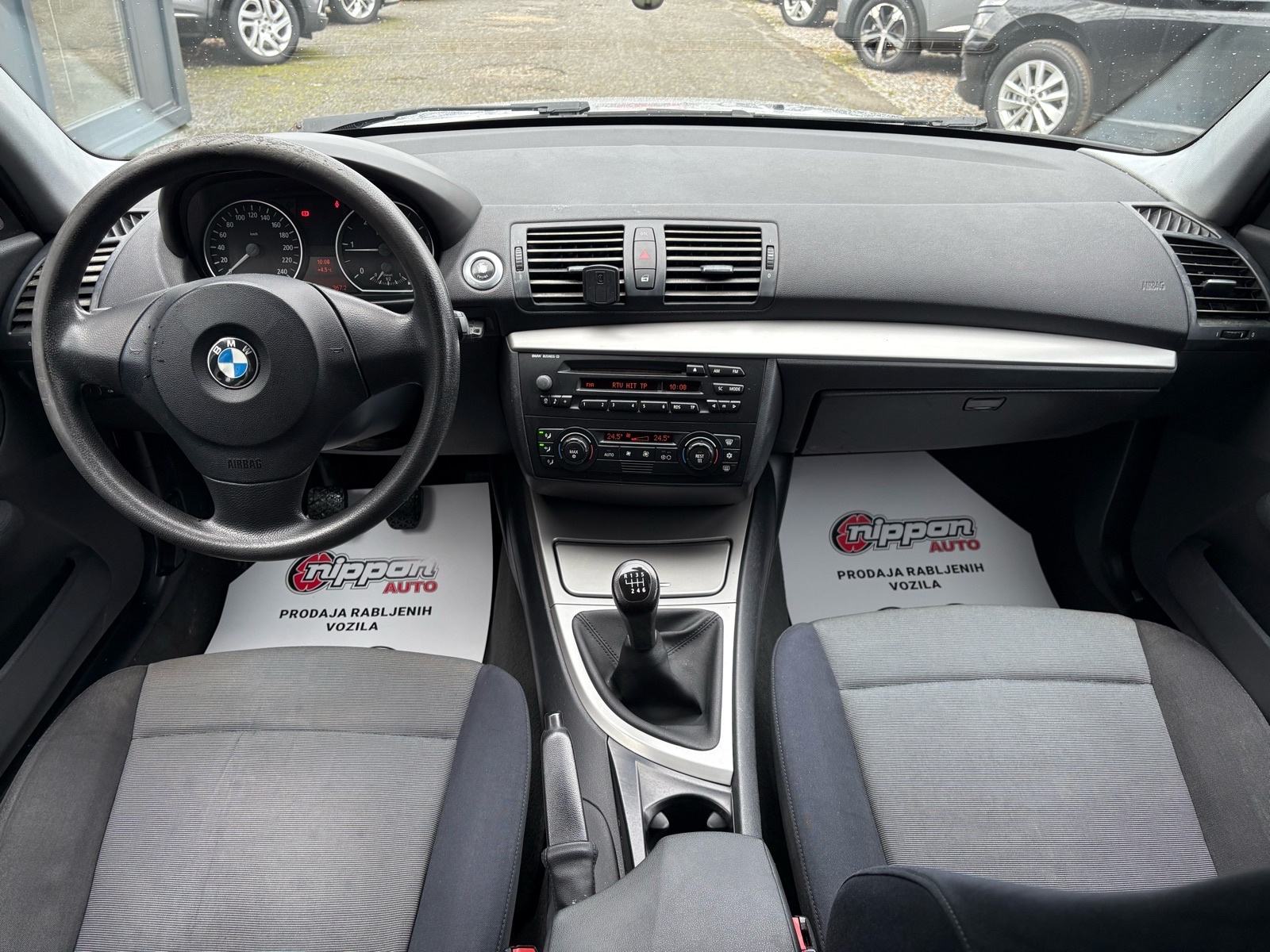 BMW serija 1 118d KLIMA - MAGLENKE - AUTOKREDIT, fotografija 11