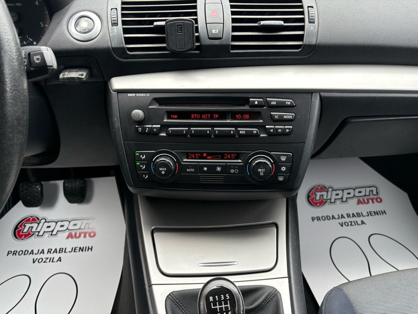 BMW serija 1 118d KLIMA - MAGLENKE - AUTOKREDIT, fotografija 13