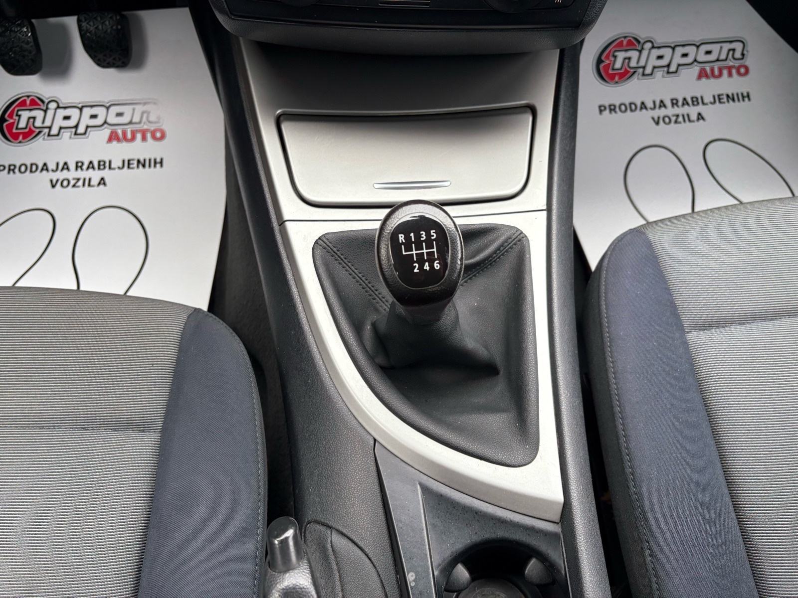 BMW serija 1 118d KLIMA - MAGLENKE - AUTOKREDIT, fotografija 14