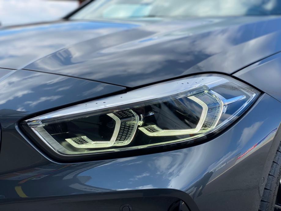 BMW serija 1 118d M, fotografija 12