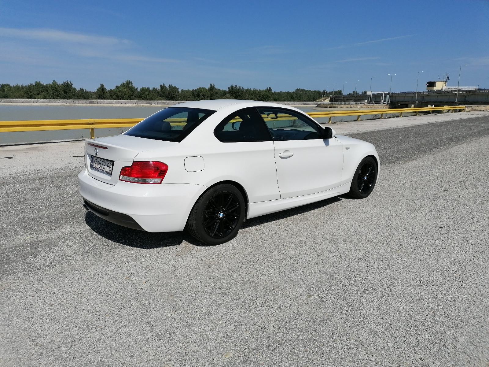 BMW 1 Coupe 2010. – 125.000 km – TOP STANJE, fotografija 5
