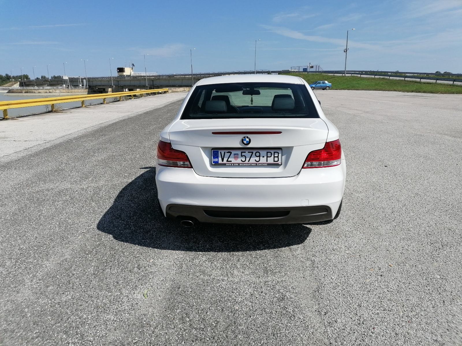 BMW 1 Coupe 2010. – 125.000 km – TOP STANJE, fotografija 4