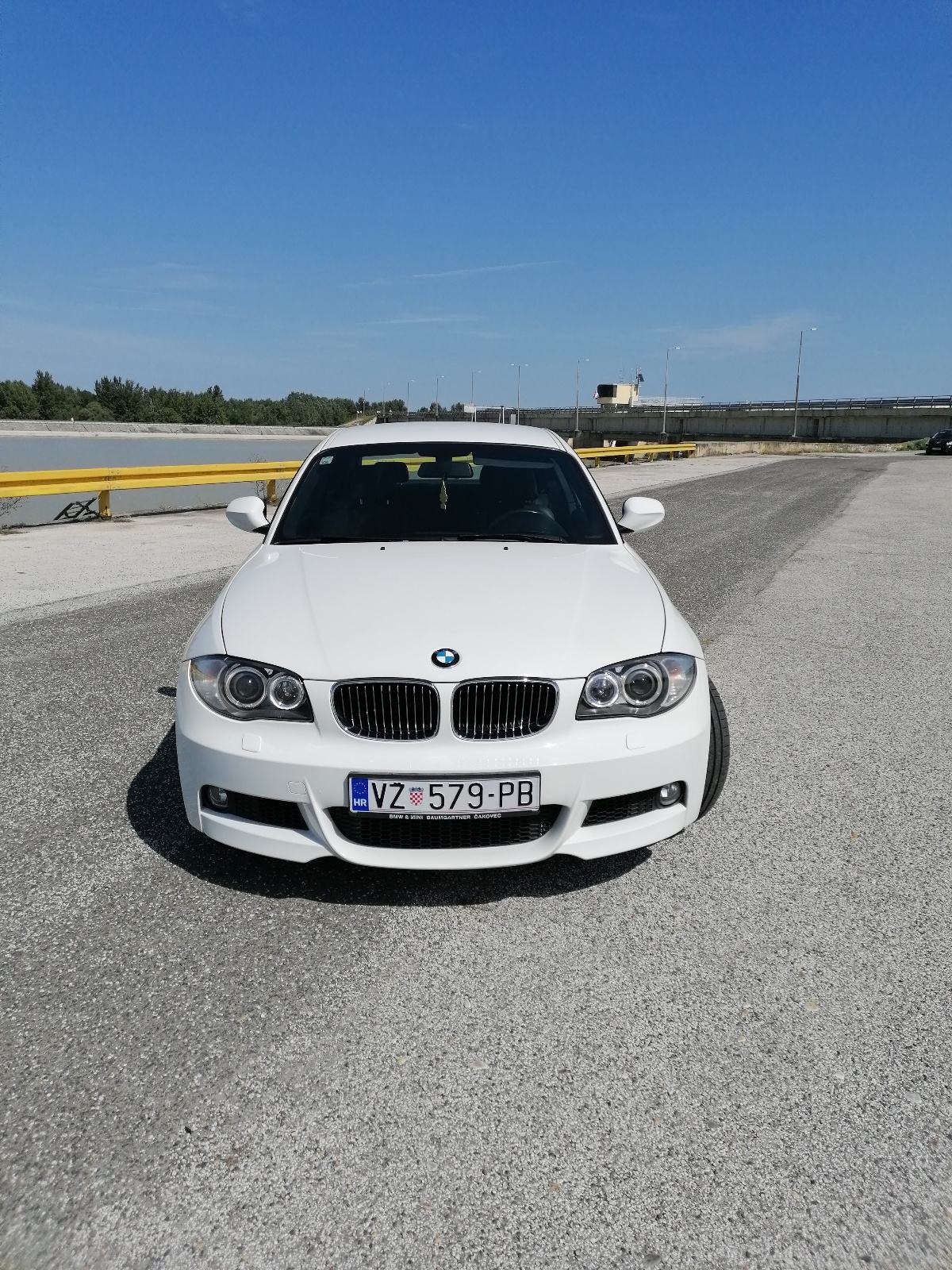 BMW 1 Coupe 2010. – 125.000 km – TOP STANJE, fotografija 9